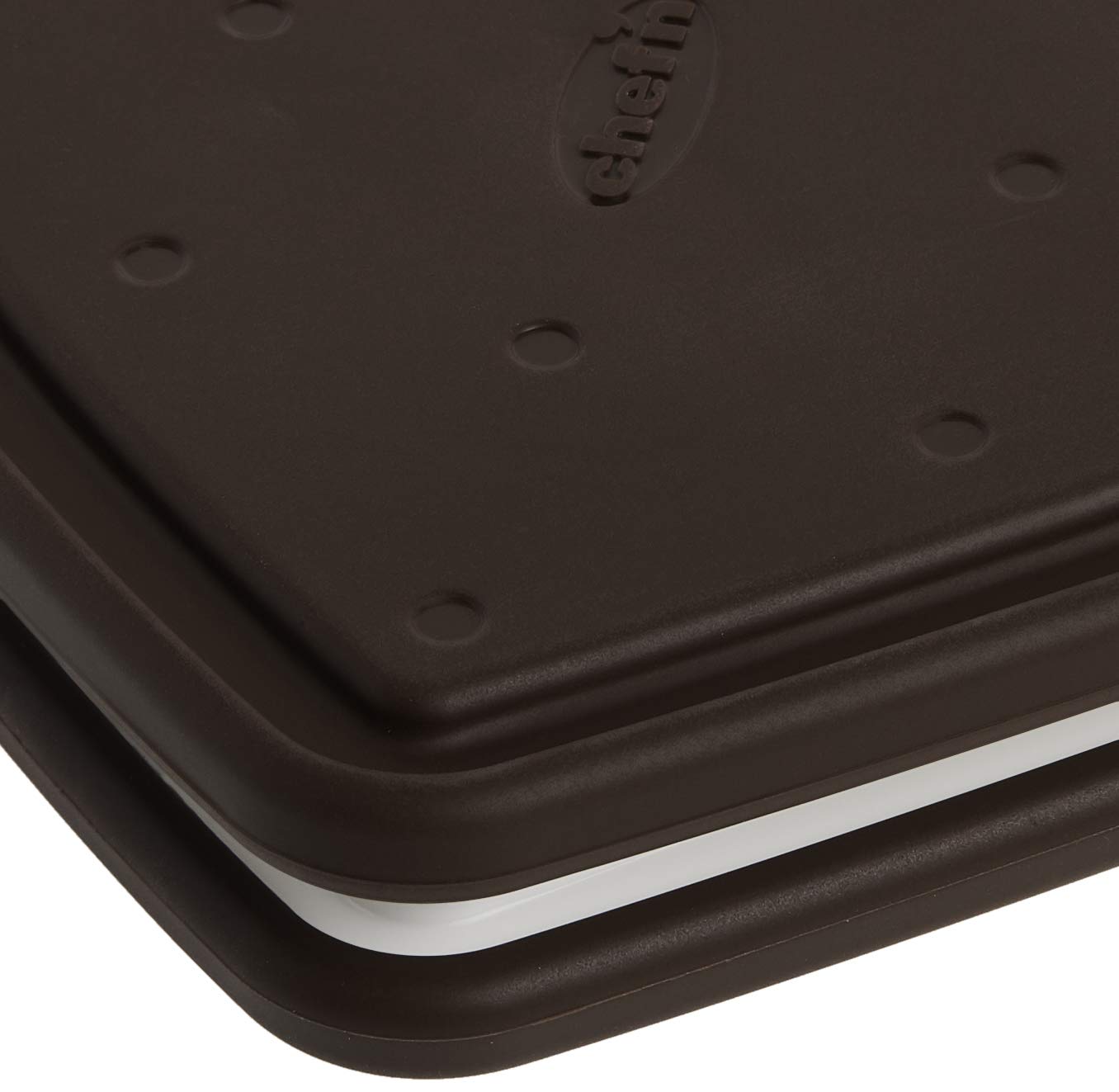 Chef'n 107-821-251 Sweet Spot Ice Cream Sandwich Maker - Perfect Homemade Ice Cream Treats for Parties, BBQs & Family Desserts - Black, One Size