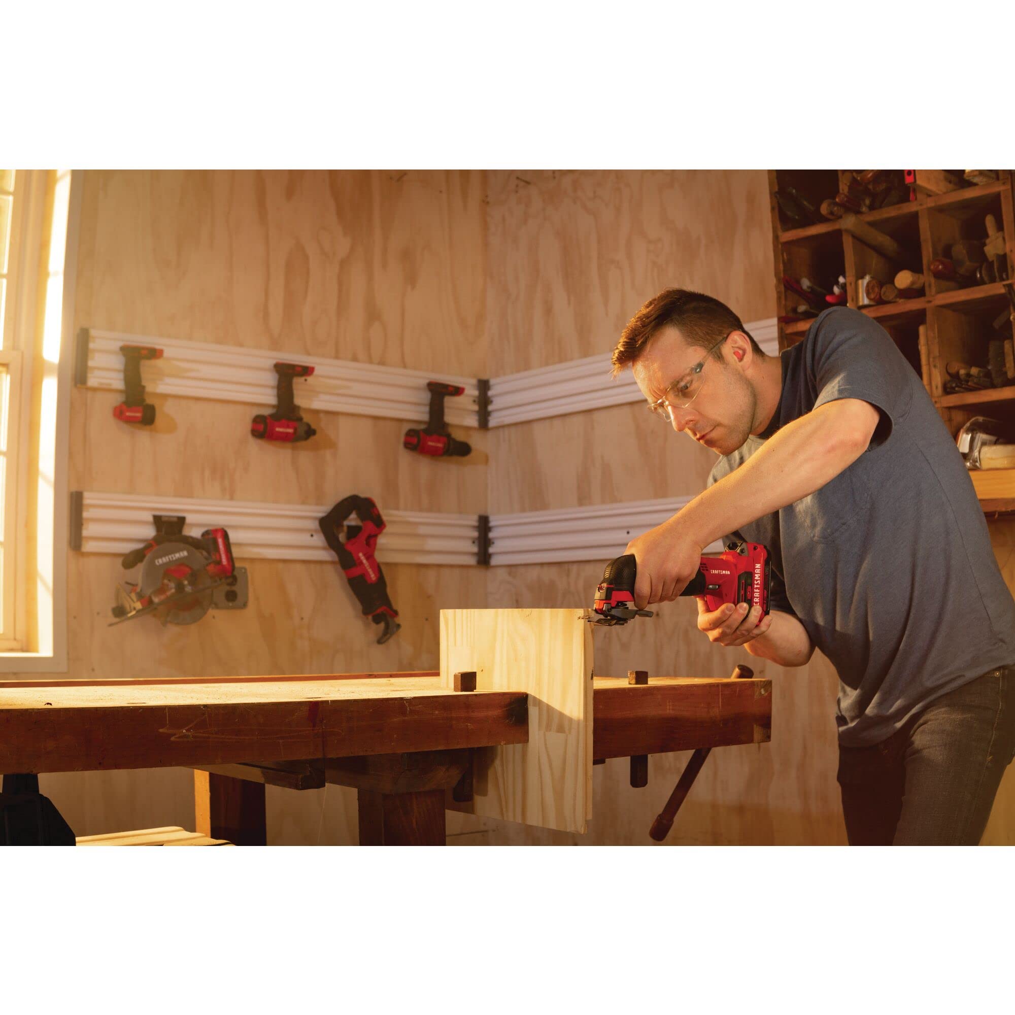 CRAFTSMAN V20 Cordless Oscillating Multi-Tool Kit with 12 Accessories - Blades, Sandpaper, Battery & Charger Included (CMCE501D1) - Perfect for DIY Projects, Woodworking, Home Repairs & Renovations
