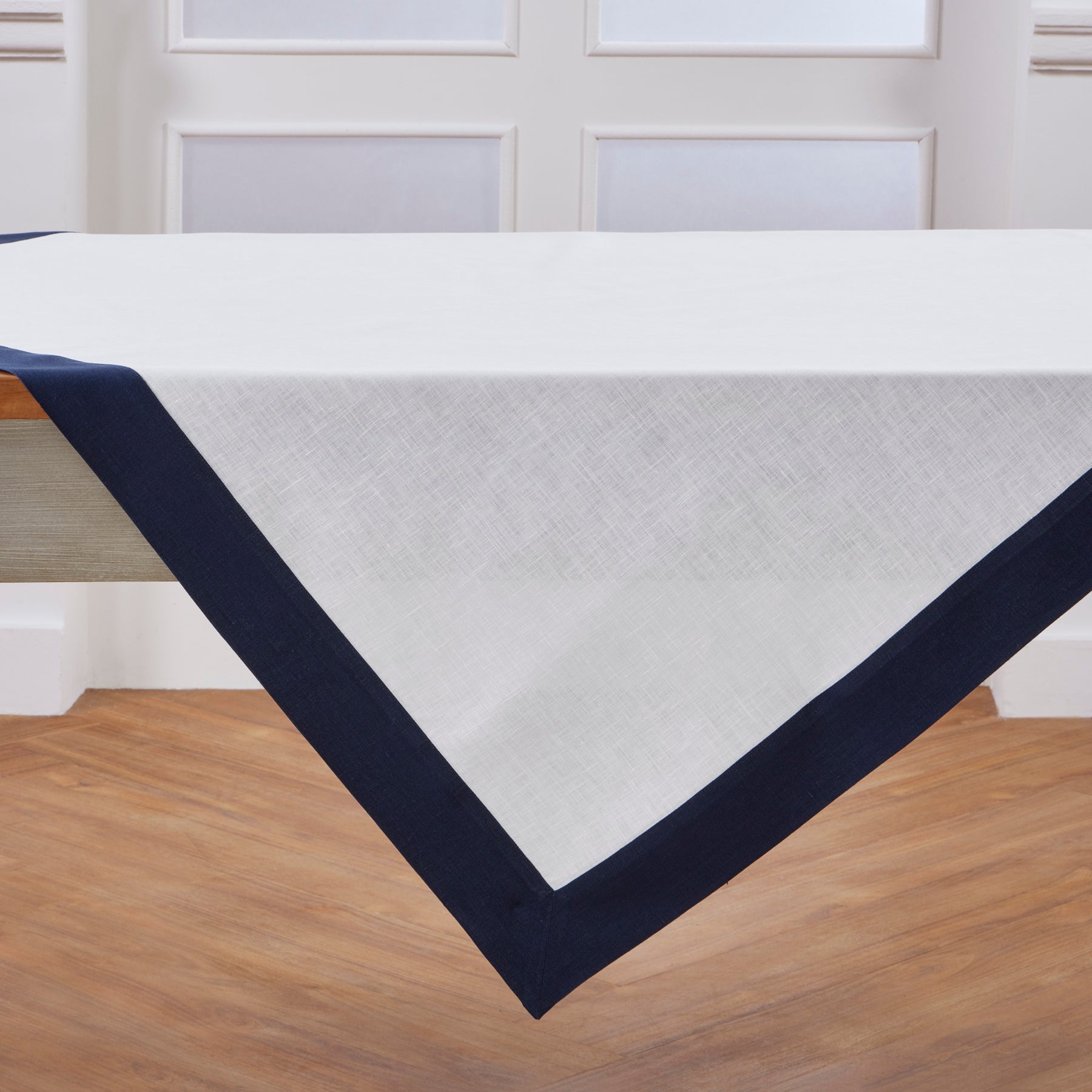 Contempo Modern Decorative Table Throw - Stylish & Soft Table Cover for Dining Room, Living Room, or Outdoor Patio - Perfect for Home Decor, Parties, and Special Occasions