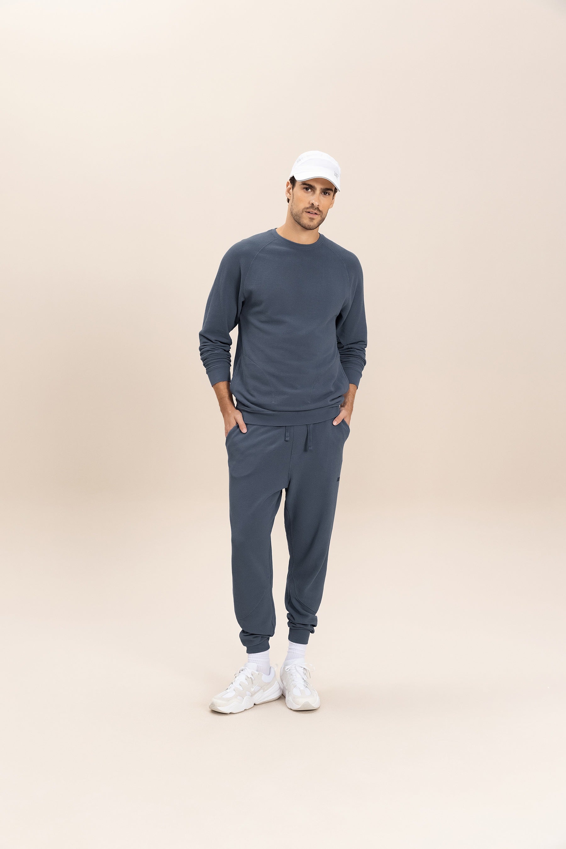Vintage Washed Men's Sweatshirt - Soft Cotton Pullover Hoodie for Casual Wear, Outdoor Activities & Street Style Fashion