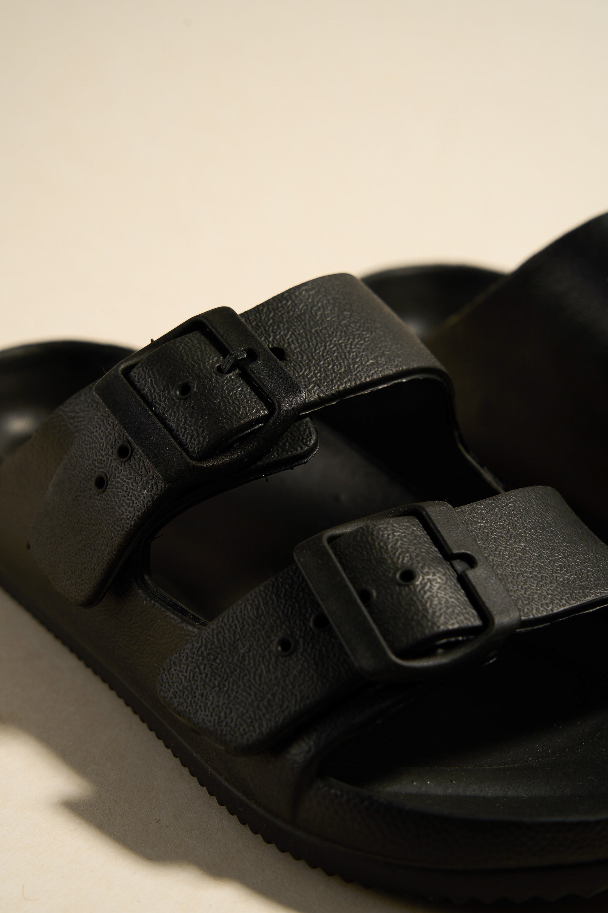 Cool Black Double Buckle Slides - Comfortable Summer Sandals for Men & Women | Perfect for Beach, Pool, and Casual Outings
