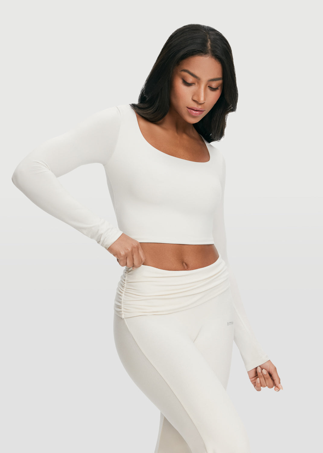 Stylish Cropped Round Neck Top for Women - Trendy Casual & Party Wear - Perfect for Summer Outfits, Dates & Vacations