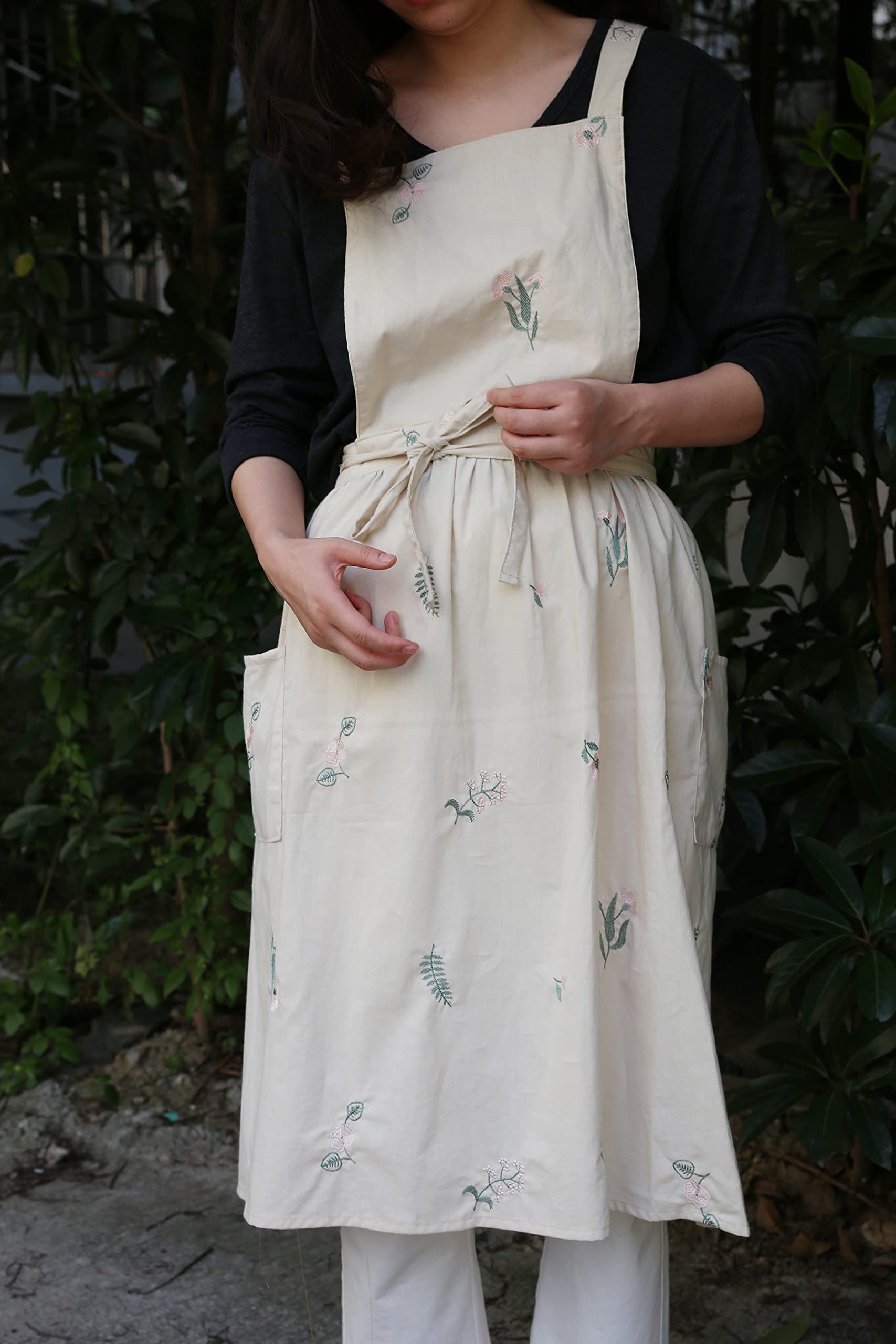 Vintage Cotton Pleated Apron - Waterproof Retro Pinafore Dress for Cooking, Baking, Gardening & Cleaning - Adjustable Waist & Pockets