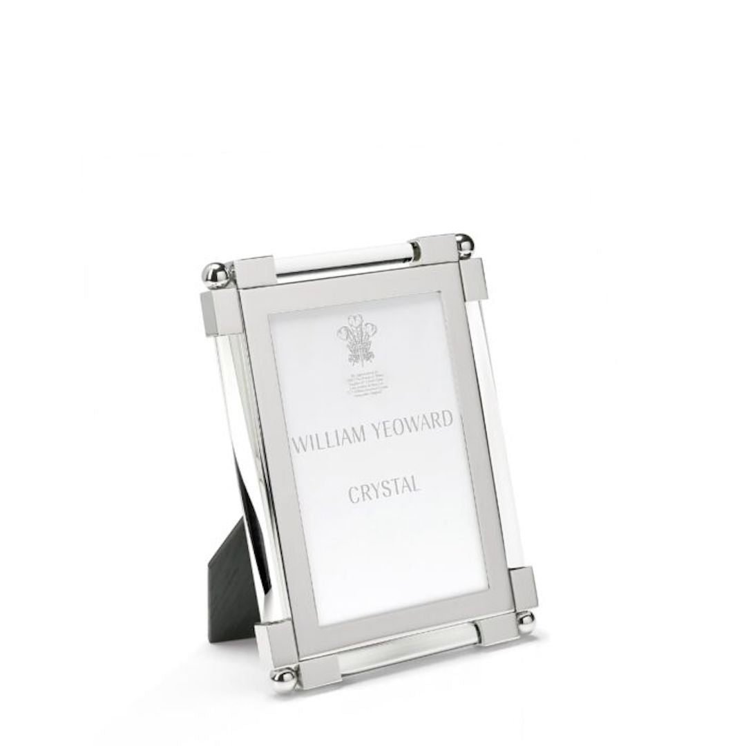 New Classic Clear Frame 4x6 - Perfect for Displaying Photos, Artwork, and Certificates in Home, Office, or Gallery