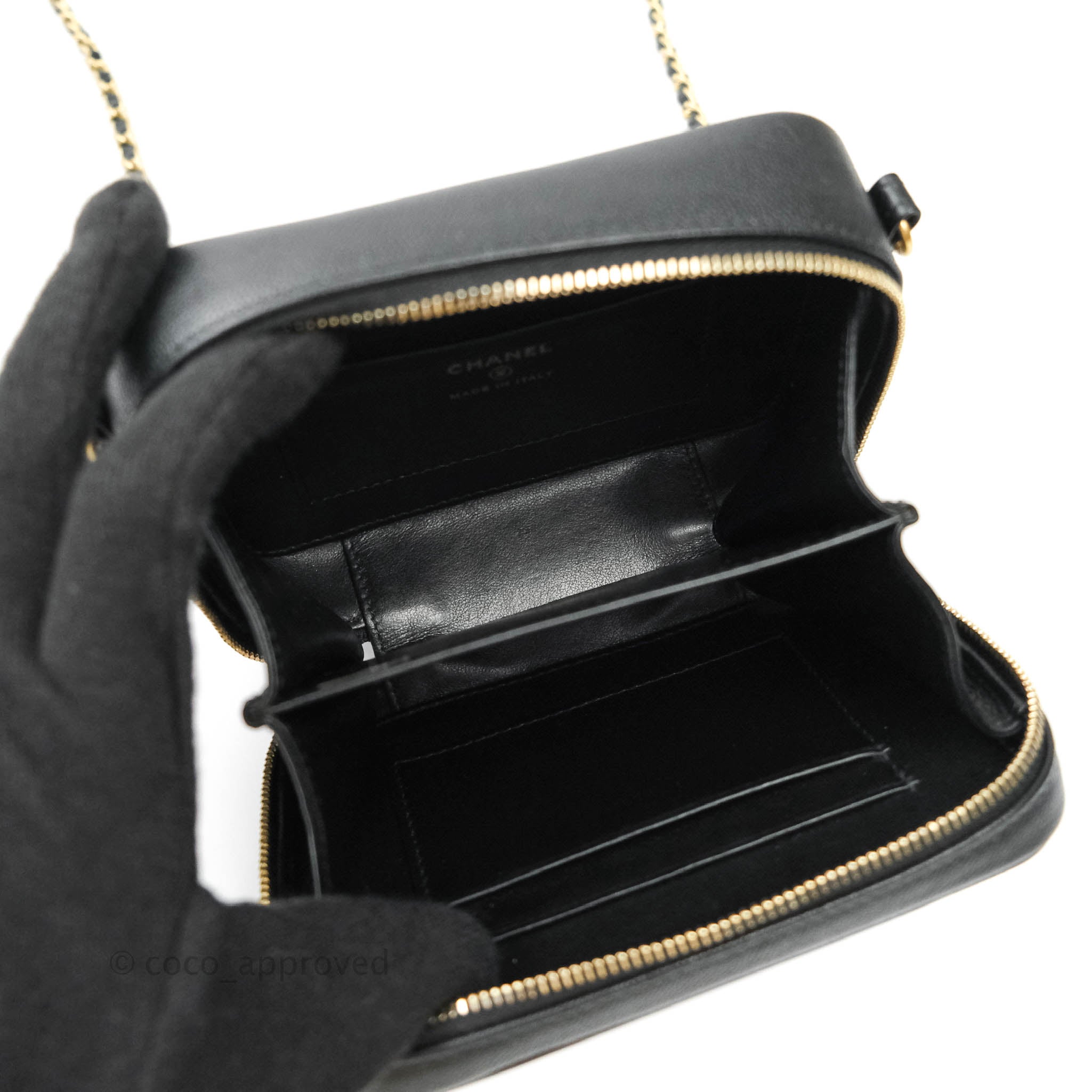 Chanel CC Filigree Vanity Clutch with Chain in Caviar Black - Luxury Evening Bag for Women, Perfect for Parties, Weddings & Special Occasions