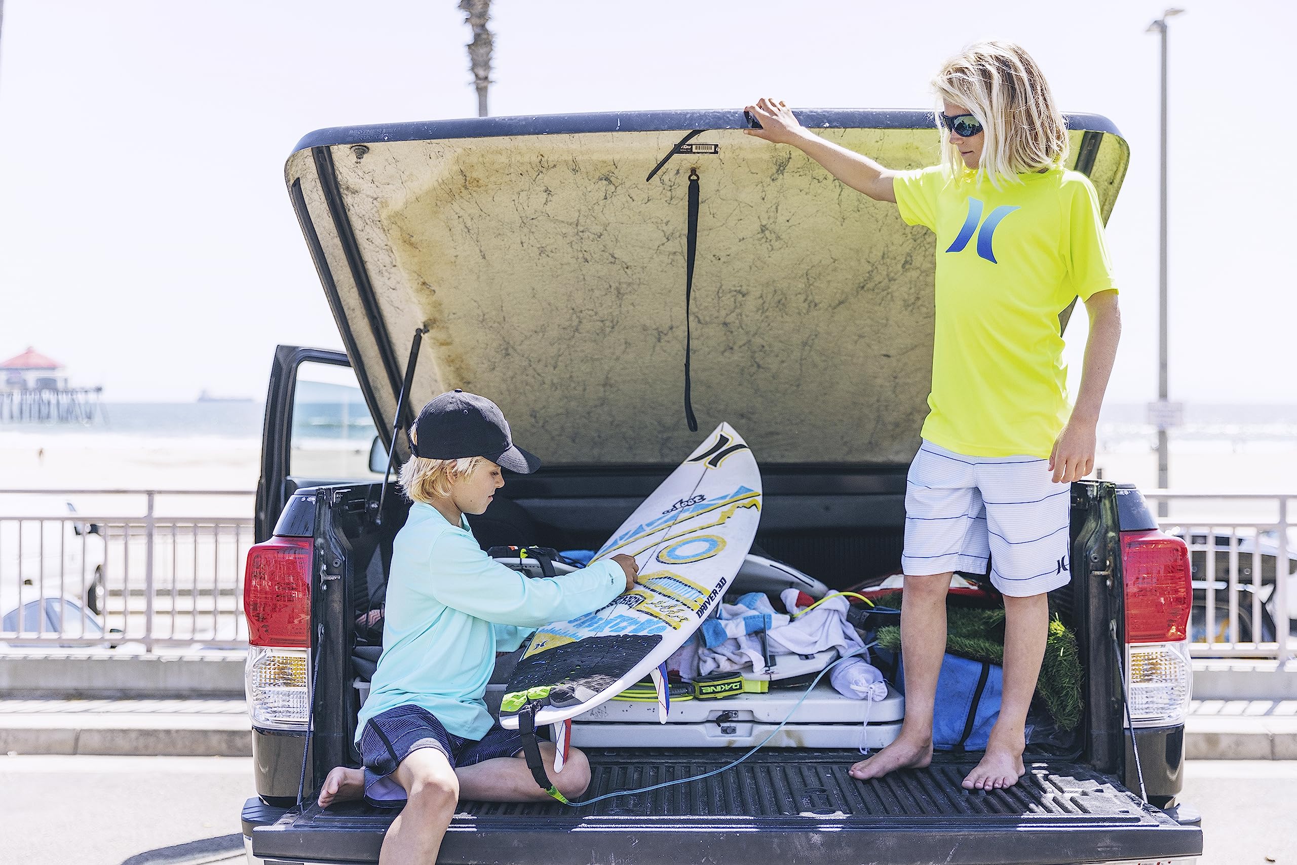 Hurley Boys' Board Shorts - Quick-Dry Swim Trunks for Kids, Comfortable Beach & Pool Swimwear - Perfect for Swimming, Surfing, and Summer Activities