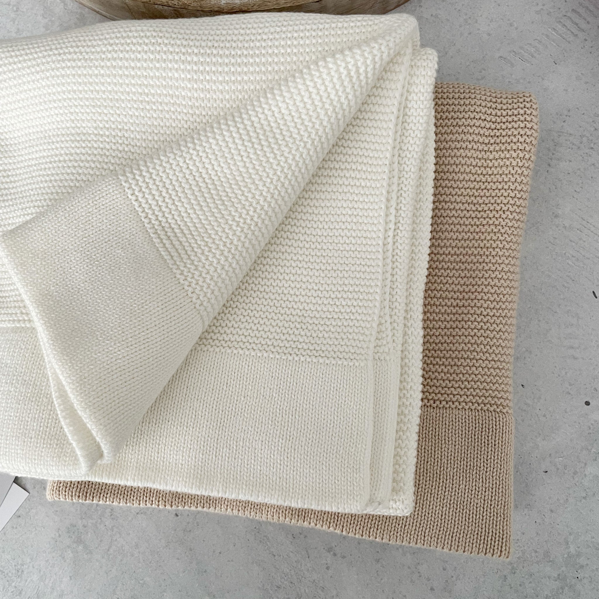 Custom Personalized Winter Blanket - Soft & Cozy White Fleece Throw for Gifts, Home Decor, and Cold Weather Comfort