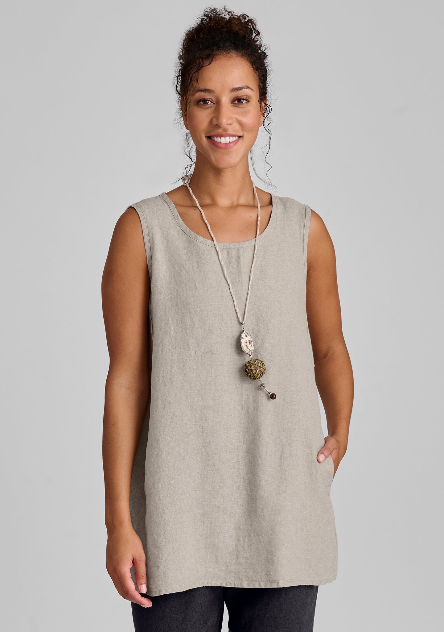 Stylish Side Pocket Tunic Linen Tank Top for Women - Breathable Summer Blouse with Pockets - Perfect for Beach, Vacation & Casual Outings
