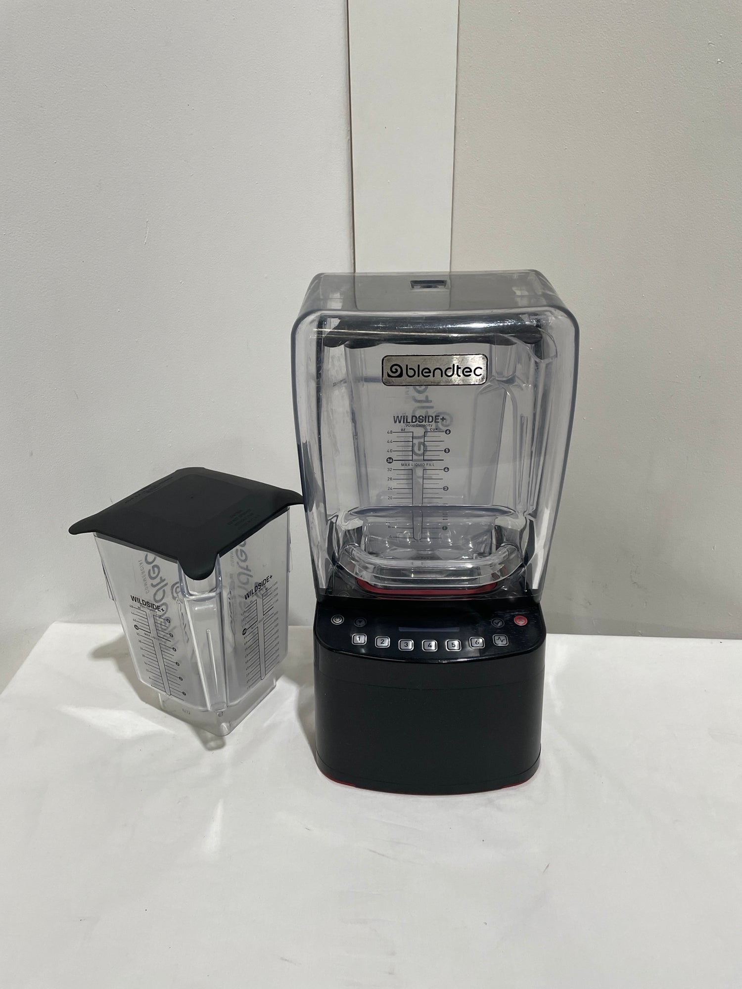 Blendtec CQB1 High-Performance Blender with Sound Barrier - 771056 - Perfect for Smoothies, Soups, and Nut Butters at Home