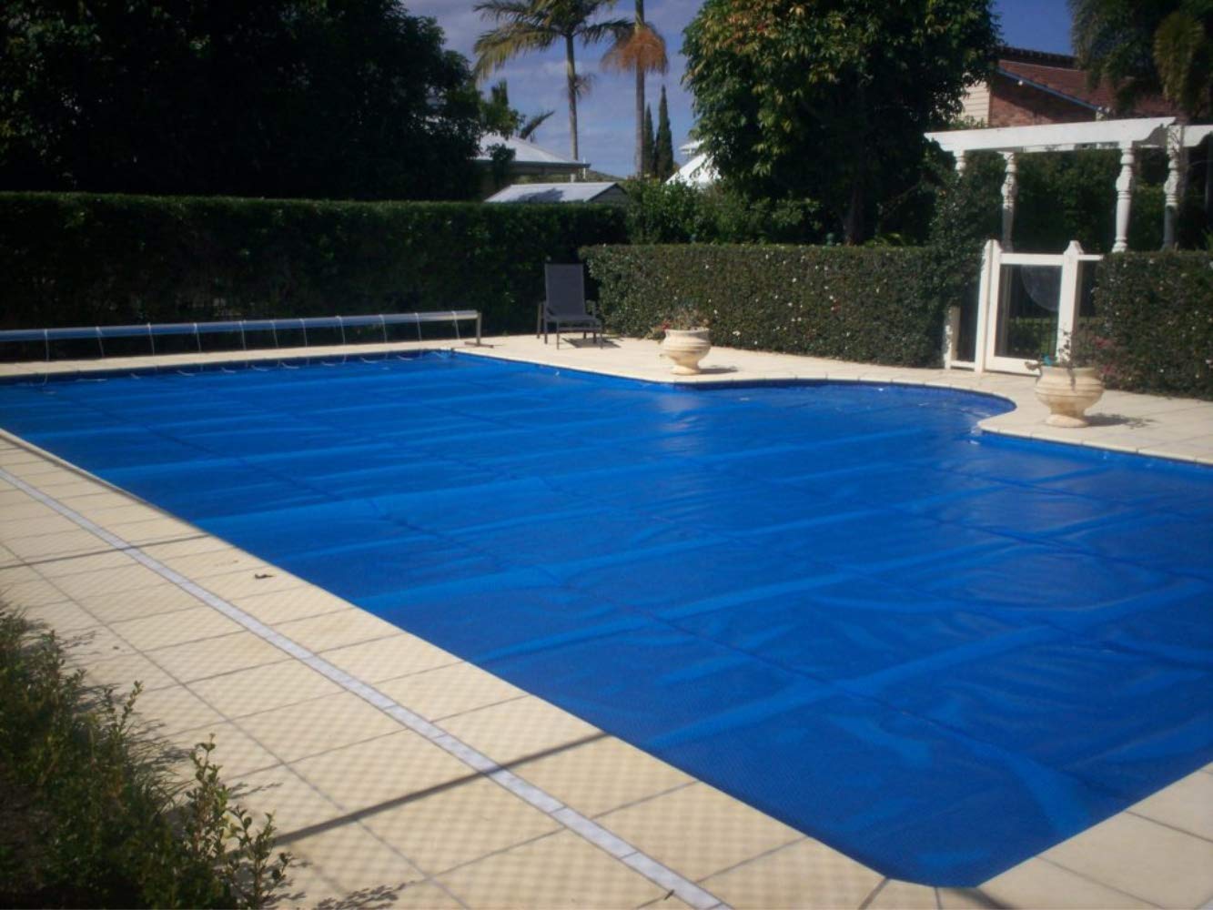 Harris C.R.S. Solar Pool Cover for In-Ground Pools | 18' x 36' Heavy Duty Blue Heat Retention Blanket | Reduces Evaporation by 75% | Perfect for Energy Savings & Extending Swimming Season
