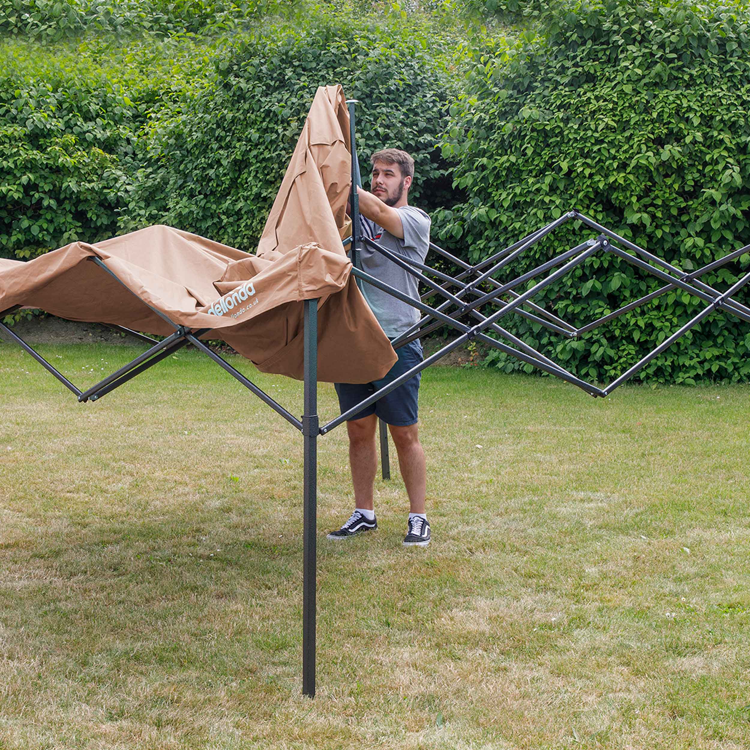 Premium 3x3m Pop Up Gazebo with Carry Bag - Waterproof Outdoor Canopy Tent with Stakes & Weight Bags for Patio, Backyard, Beach & Camping - Beige DG130