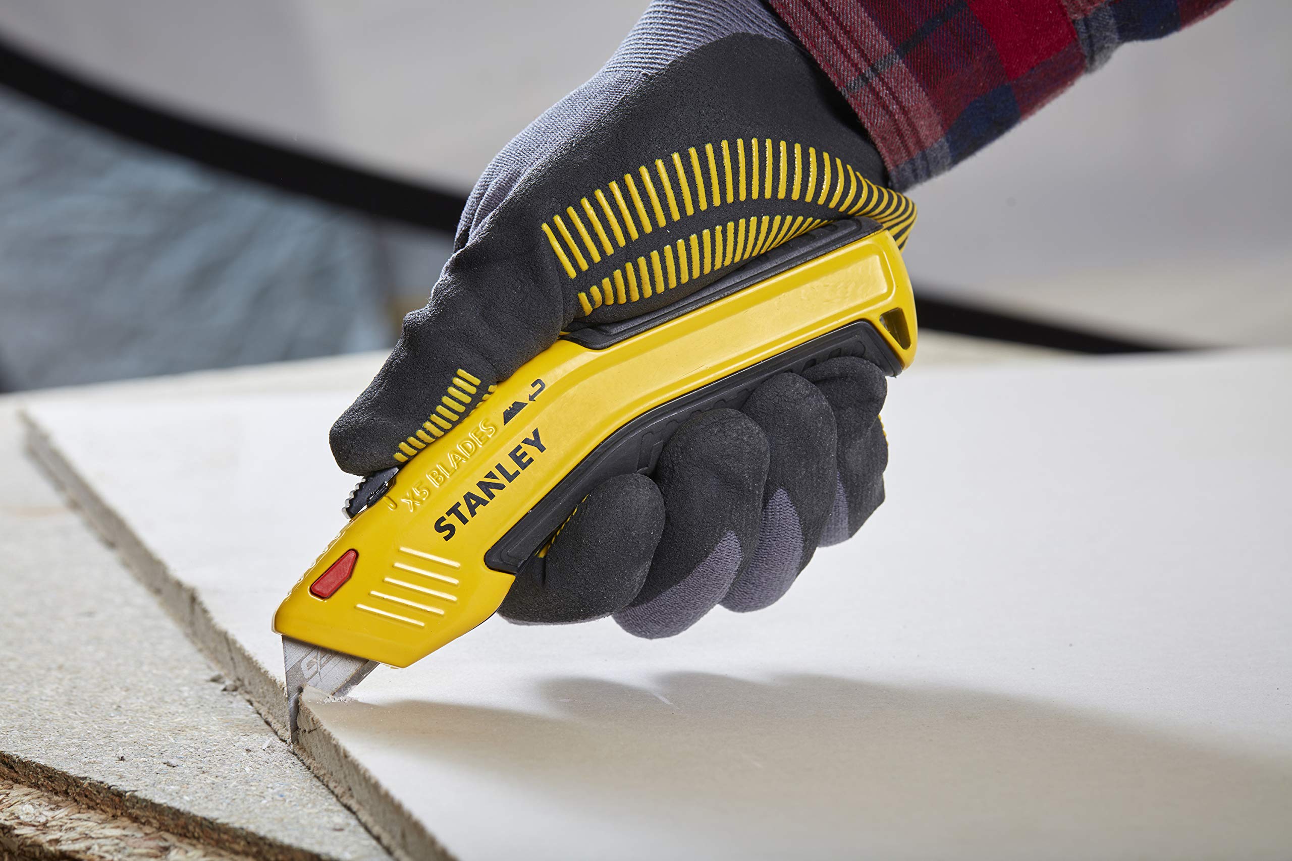 Stanley 0-10-237 Auto-Loading Utility Knife - Heavy Duty Retractable Box Cutter with Black/Yellow Handle for Construction, DIY Projects & Packaging