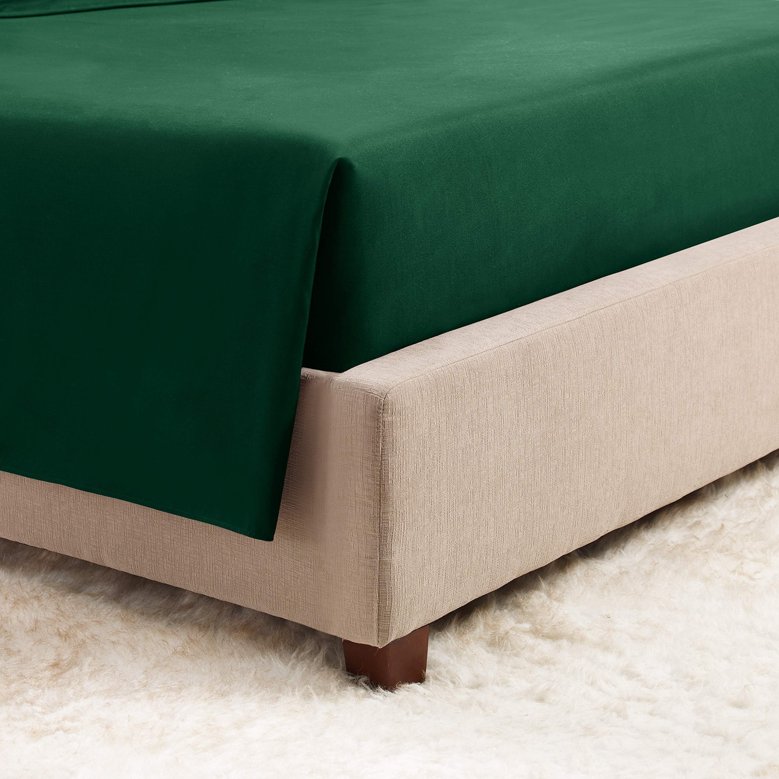 Empyrean Twin Sheets Set - 3 PC Ultra Soft Microfiber Bedding - Double Brushed Hotel Luxury Twin Size Sheets in Hunter Green - Deep Pocket with 4 Corner Elastic Straps - Perfect for Guest Rooms, Dorms & Cozy Bedrooms