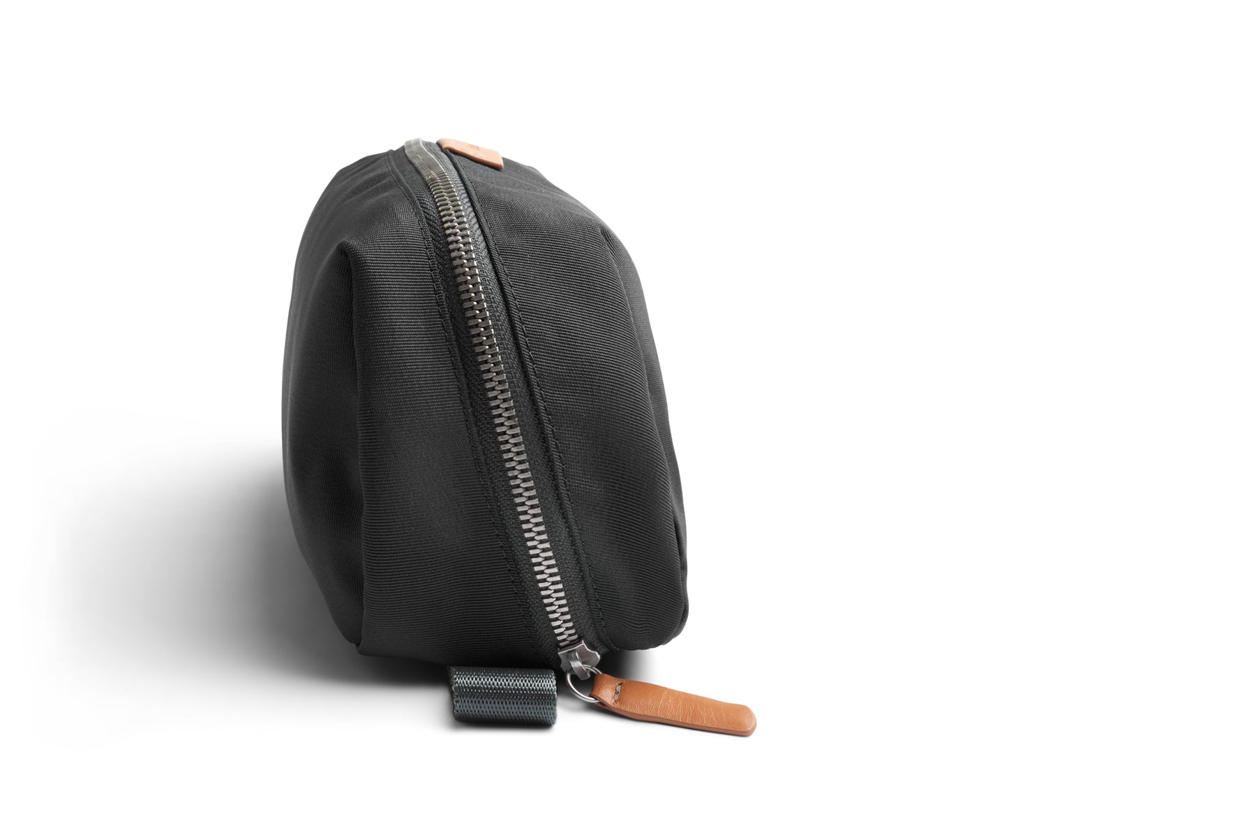 Bellroy Premium Travel Toiletry Kit - Water-Resistant Organizer for Men & Women - Perfect for Airplane, Gym, Camping & Business Trips