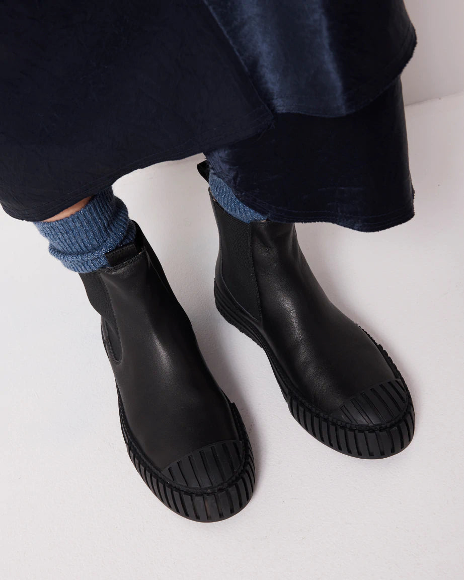 Barbar Chelsea Boots for Men & Women - Black Leather Ankle Boots - Stylish & Comfortable for Casual Outfits, Work & Outdoor Activities