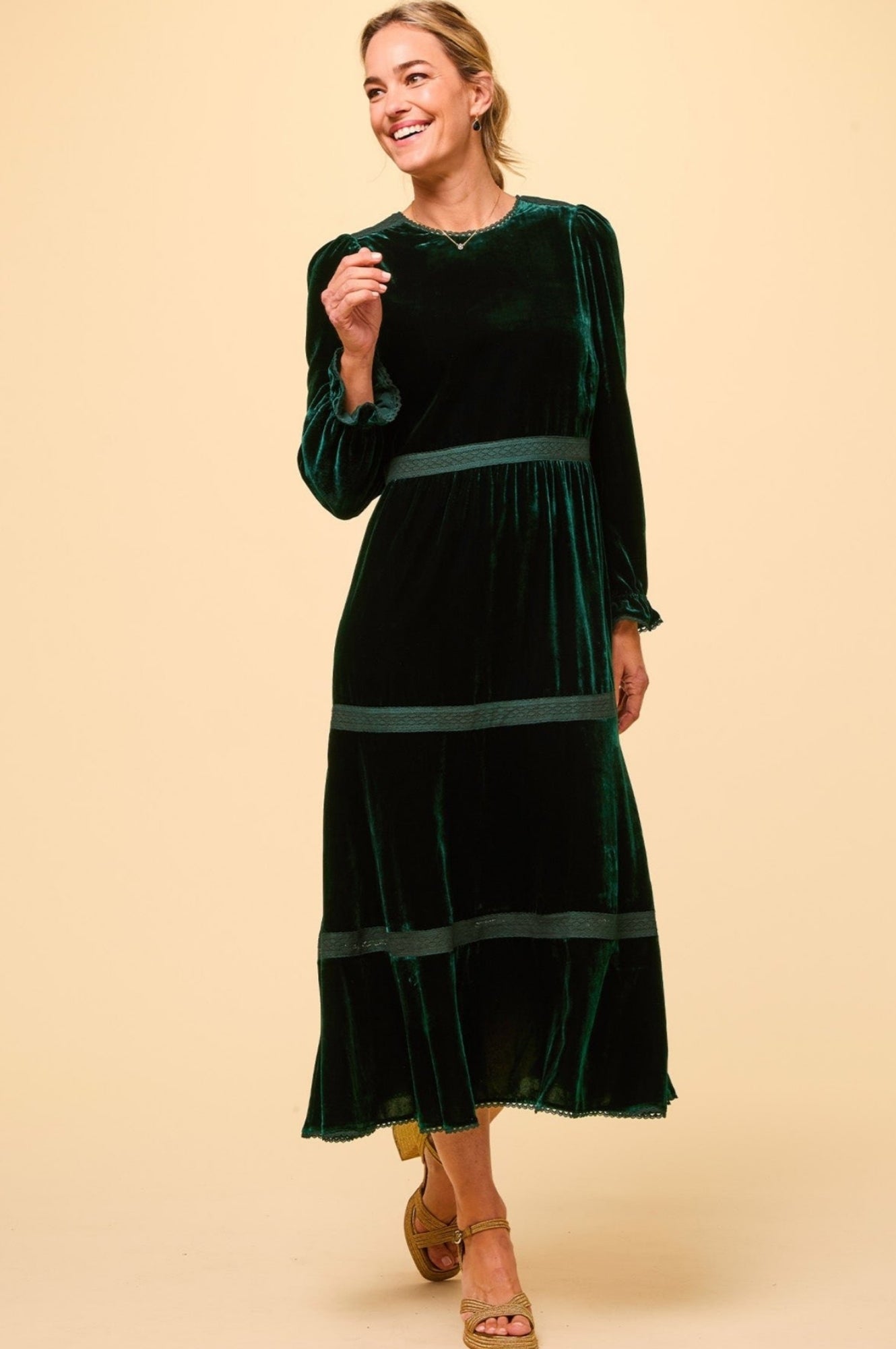 Clara Dress | Elegant Emerald Green Women's Dress for Casual Wear, Parties & Special Occasions