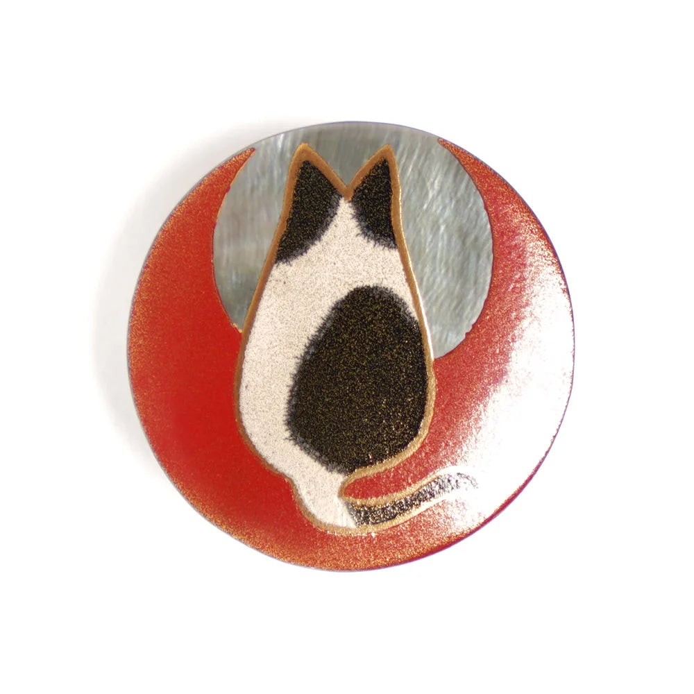 Handmade Maki-e Urushi Lacquer Brooch with Black Lip Oyster Pearl Shell - Traditional Japanese Cat Jewelry for Women | Elegant Gift for Special Occasions & Formal Events