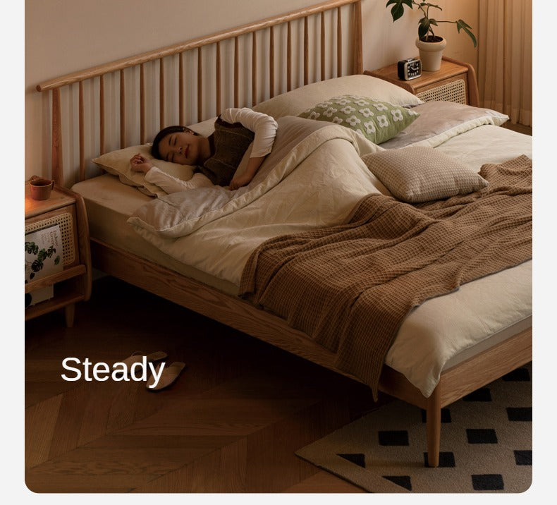 Solid Oak & Beech Wood Windsor Bed - Handcrafted Classic Wooden Bed Frame for Bedroom - Perfect for Master Bedroom, Guest Room & Cozy Farmhouse Style