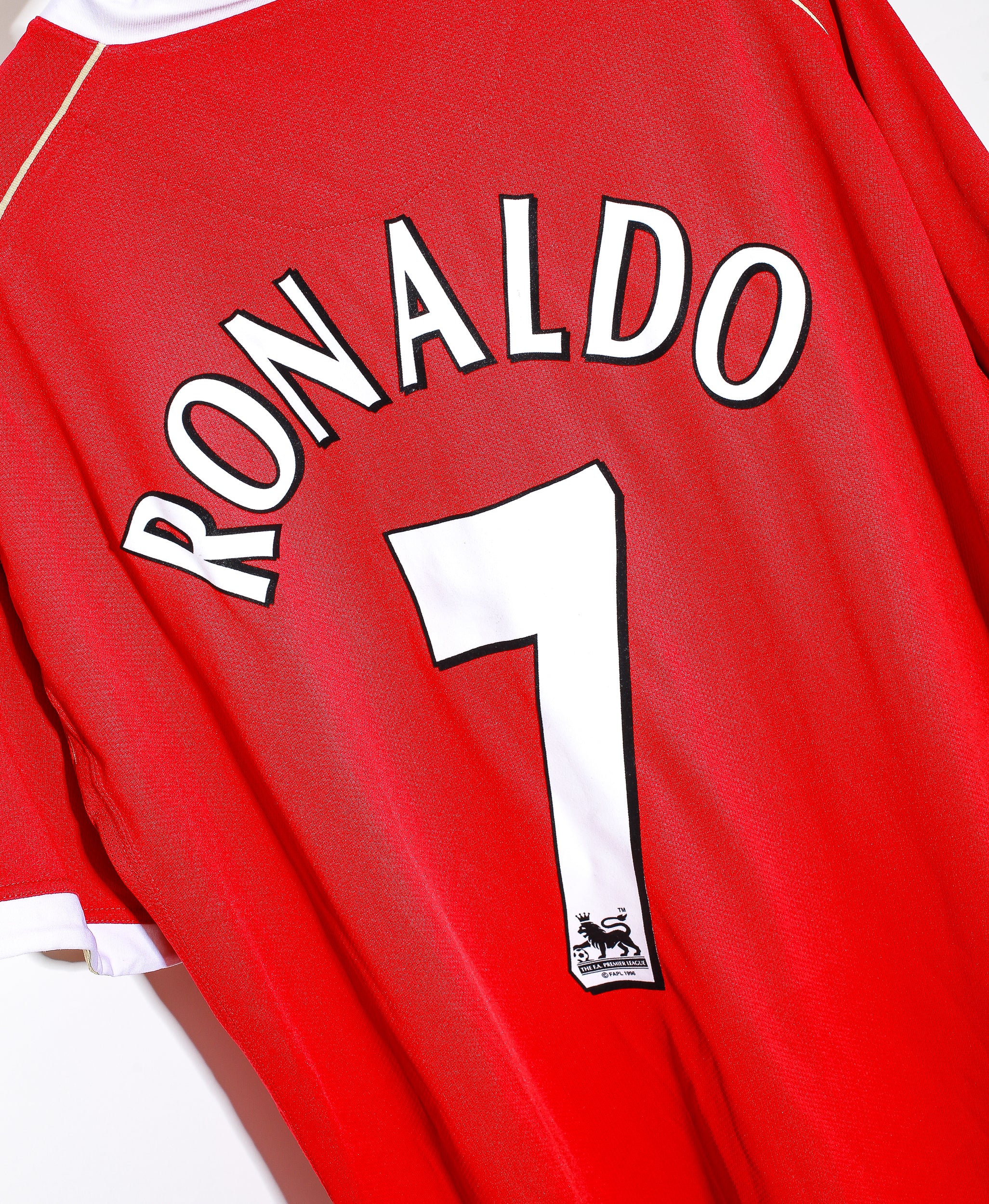 2006-2007 Manchester United #7 Cristiano Ronaldo Jersey XXL - Authentic Soccer Uniform for Fans & Collectors - Perfect for Match Days, Cosplay & Sports Memorabilia Display