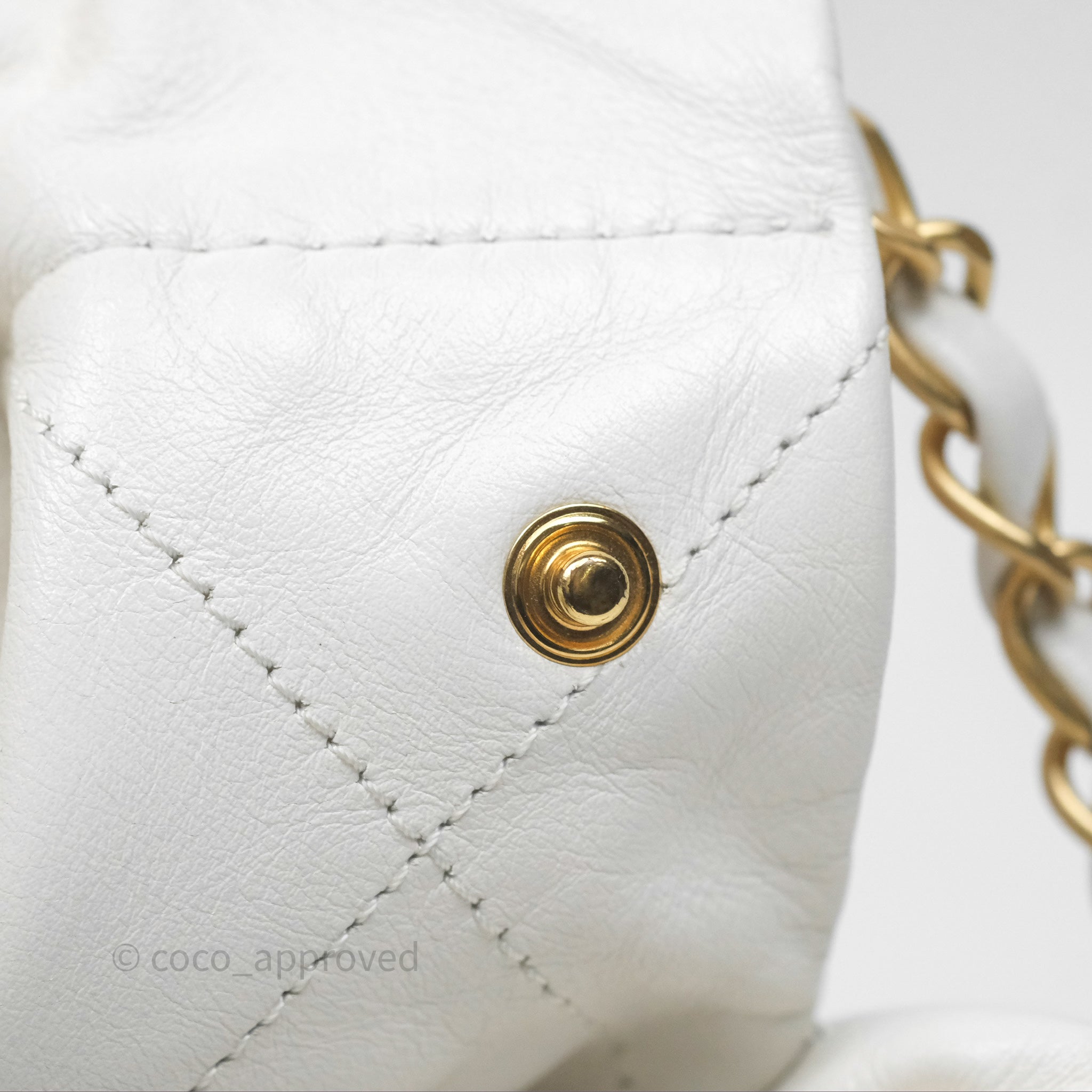Chanel 22 Small Handbag in White Shiny Calfskin Leather with Aged Gold Hardware - Perfect for Everyday Use, Work & Special Occasions