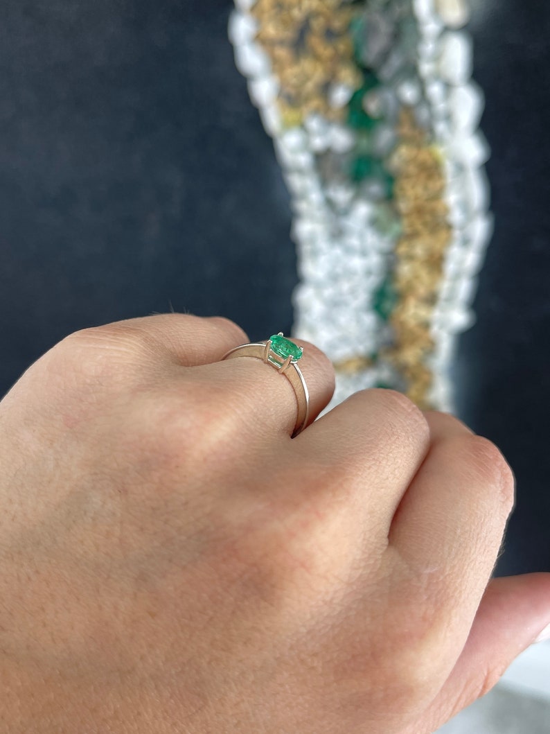 0.75ct East-West Emerald Solitaire Ring in 925 Sterling Silver - Elegant Wedding Band, Anniversary Gift for Her, Perfect for Everyday Wear & Special Occasions