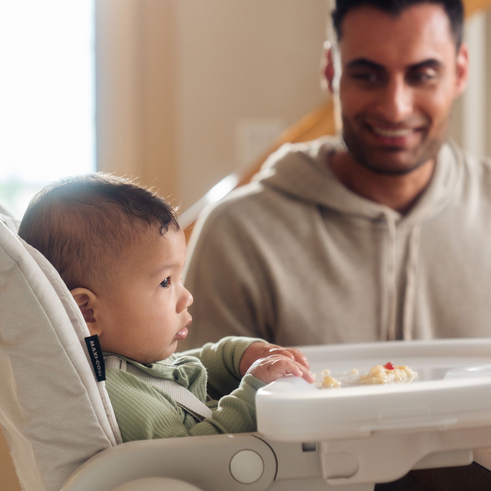 Maxi Cosi Minla 6-in-1 Adjustable Baby High Chair for Feeding & Play - Convertible Infant to Toddler Dining Seat with Multiple Recline Positions - Perfect for Home, Restaurant & Travel Use