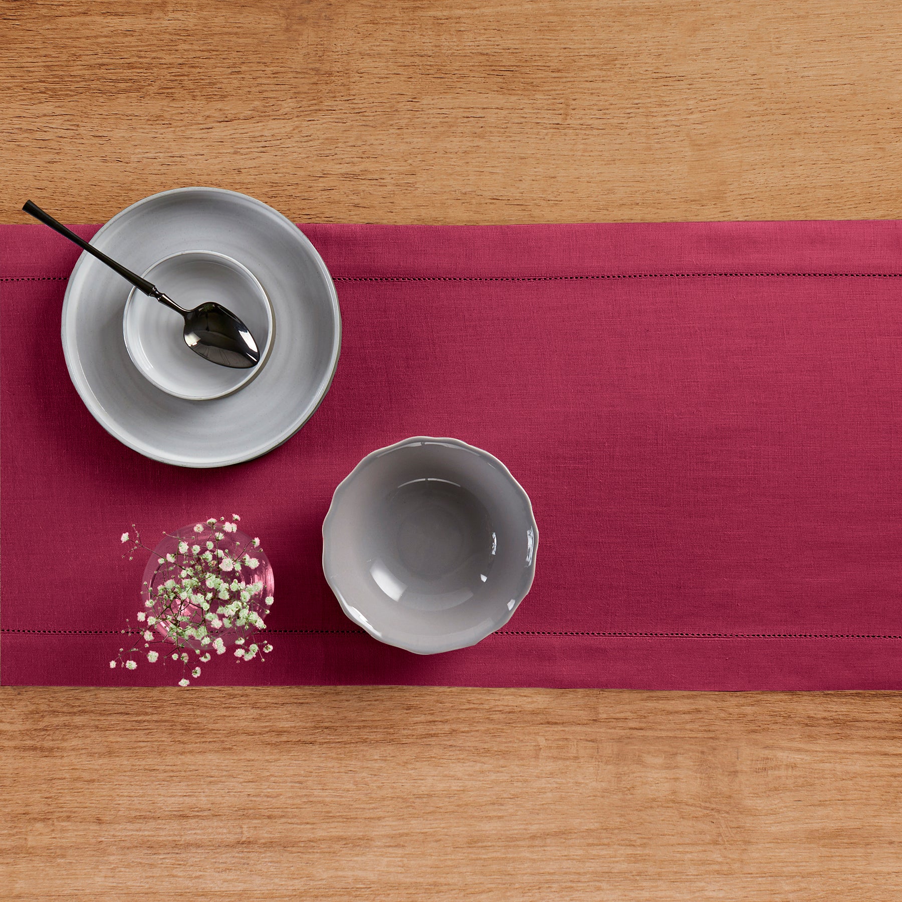 Elegant Classic Hemstitch Table Runner - White Linen Dining Table Decor for Weddings, Holidays & Home Decor