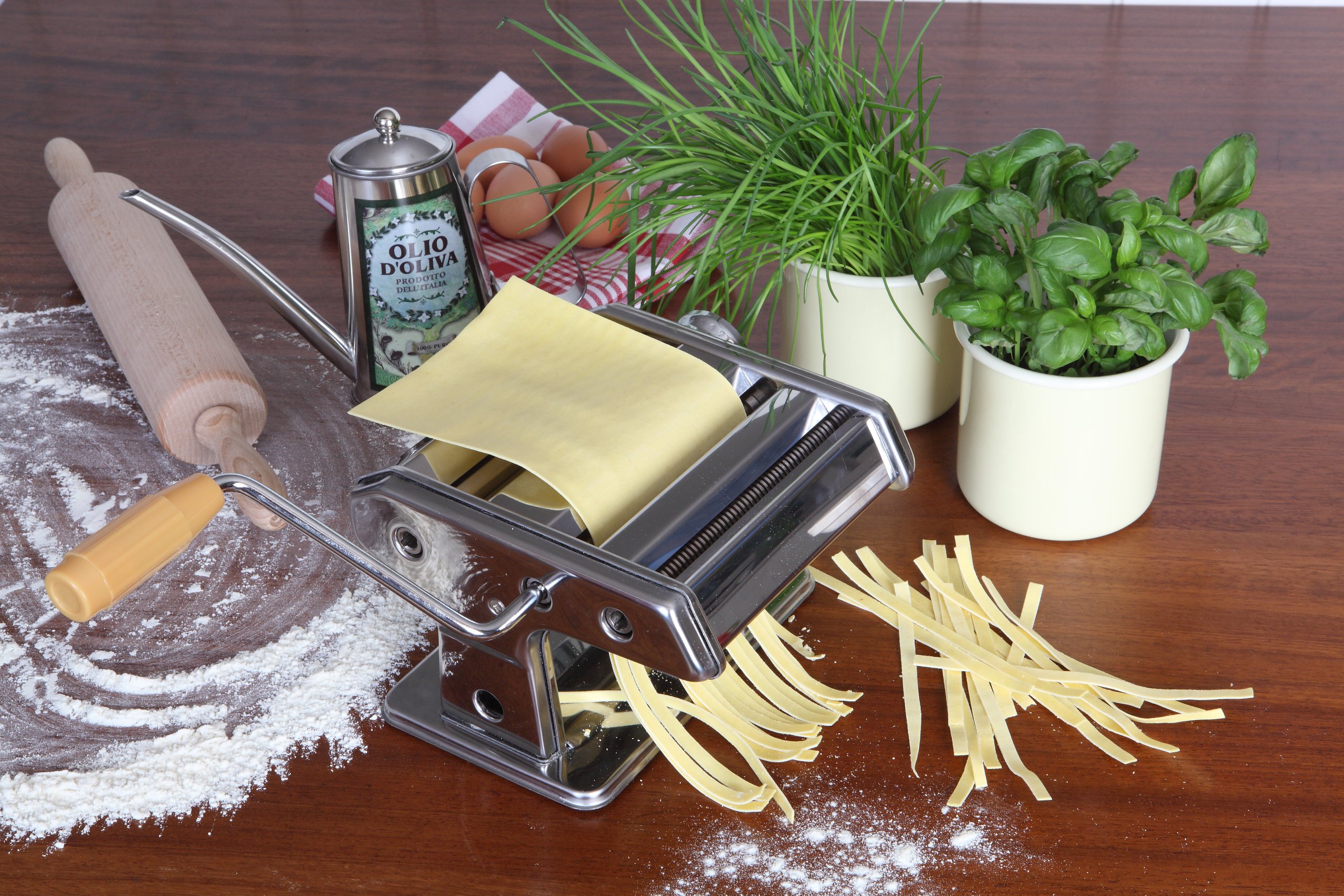 Dexam Pasta Maker Machine - Stainless Steel Manual Pasta Press for Homemade Noodles, Ravioli & Dumplings | Perfect for Italian Cuisine, Family Cooking & Restaurant Use