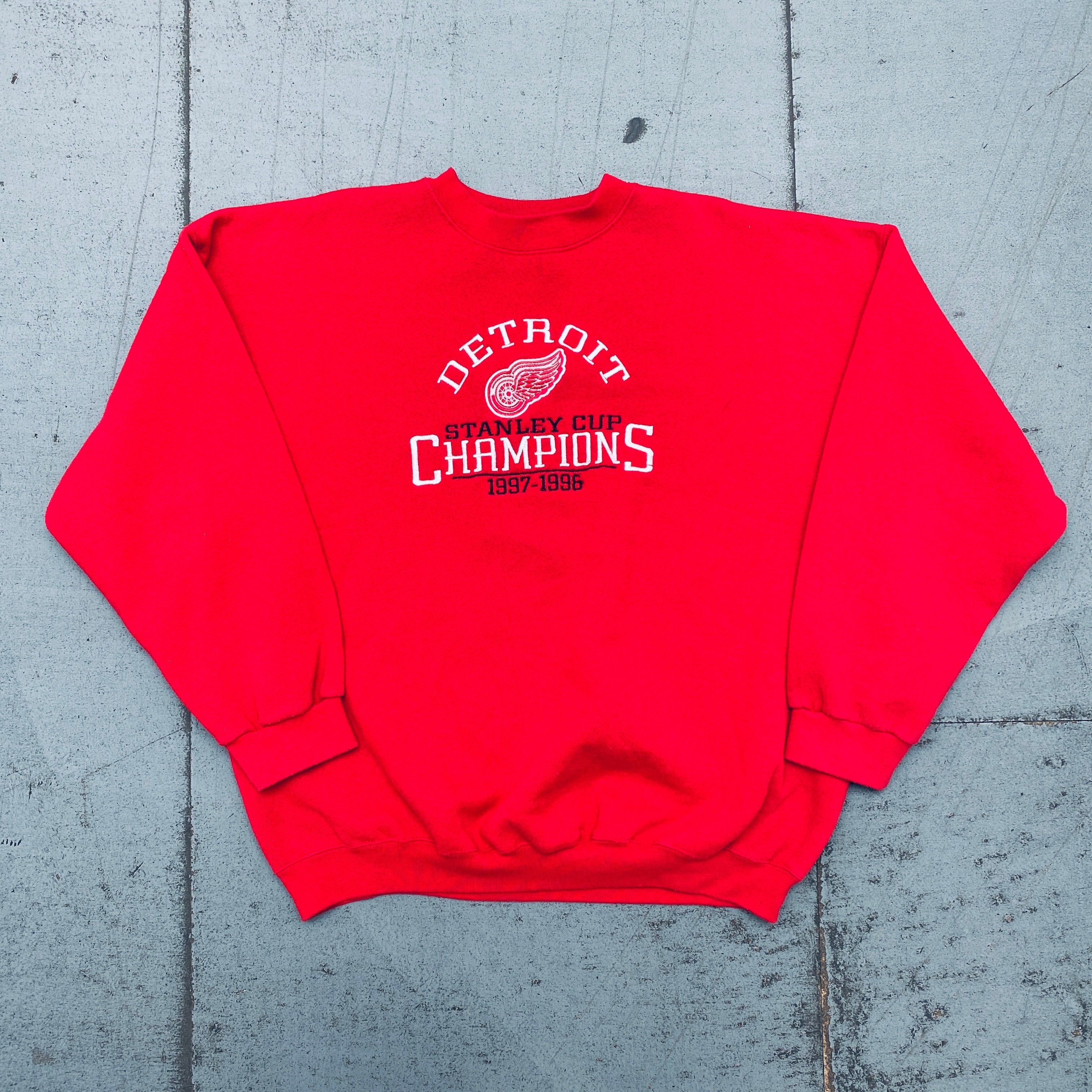 Detroit Red Wings 1997-98 Stanley Cup Champions Embroidered Spellout Sweatshirt - XXL Size - Vintage NHL Hockey Fan Apparel for Game Day & Casual Wear