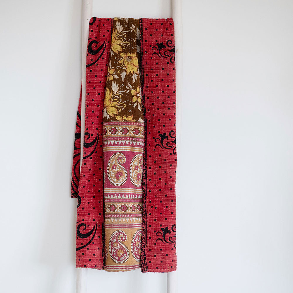 Unique Handmade Kantha Quilt KT7114 - Traditional Indian Patchwork Bedspread for Boho Home Decor & Cozy Bedding