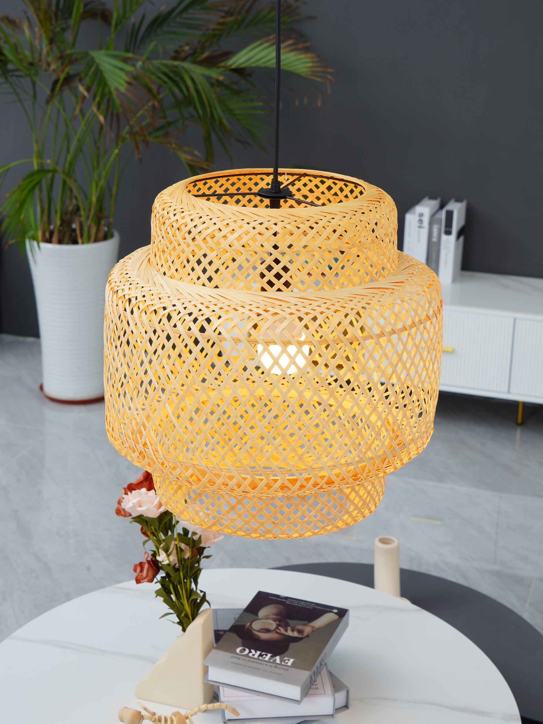 Modern Bamboo Pendant Light Fixture - Handwoven Natural Rattan Hanging Lamp for Kitchen Island, Dining Room & Bedroom Decor - Eco-Friendly Lighting Solution