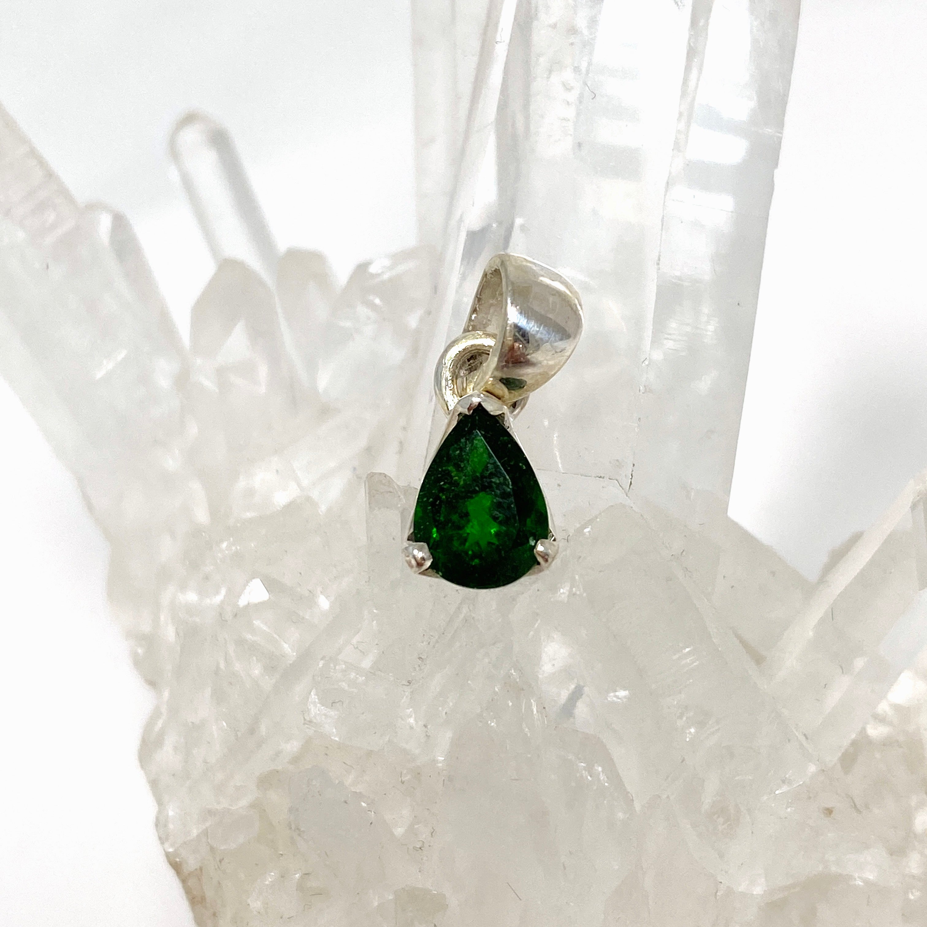 Chrome Diopside Teardrop Faceted Pendant Necklace - PPGJ792 | Green Gemstone Jewelry for Women | Perfect for Evening Wear & Special Occasions