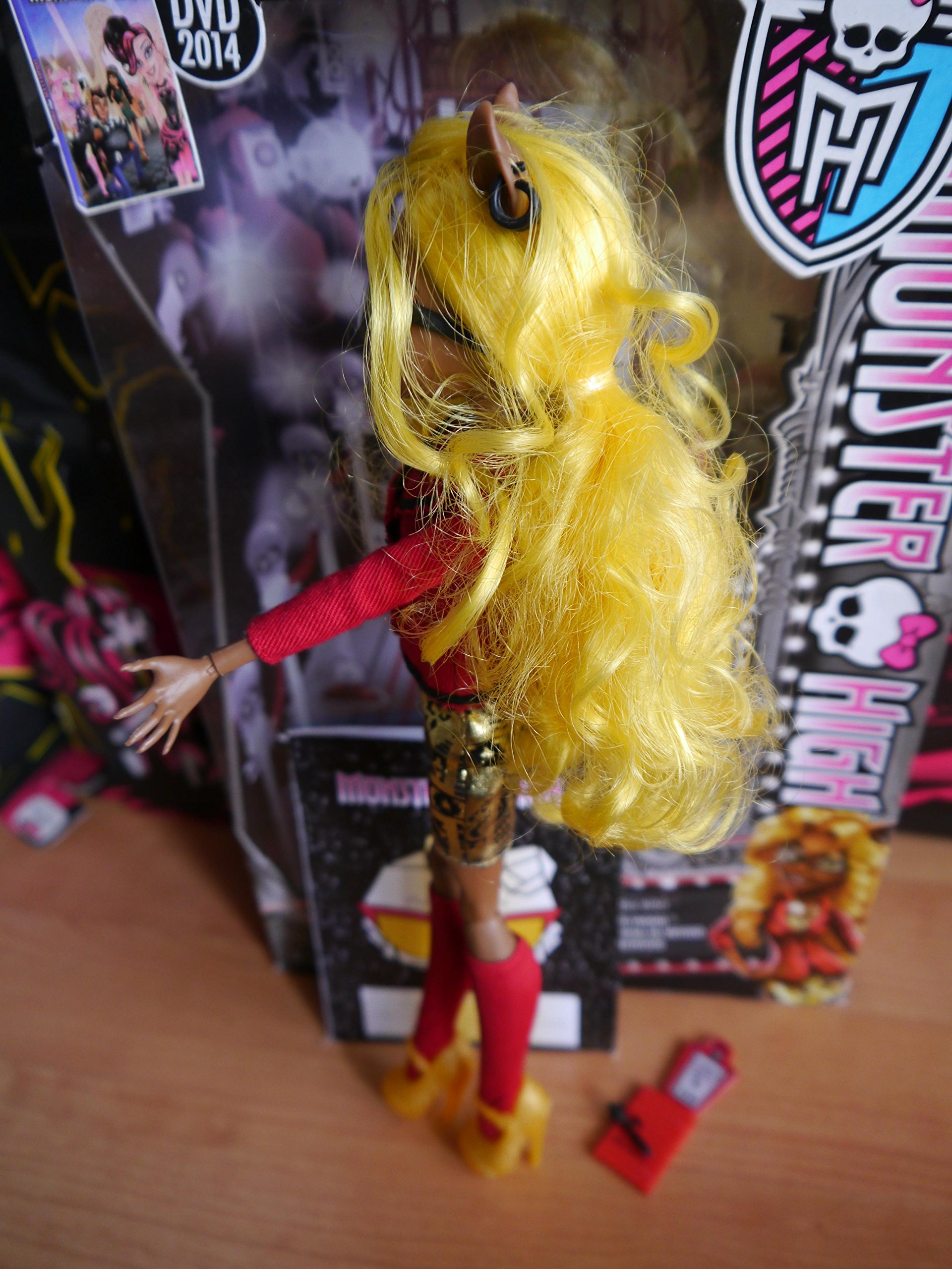 Monster High Frights, Camera, Action! Clawdia Wolf Doll - Collectible Fashion Doll for Kids & Fans | Perfect for Playtime, Display & Monster High Collections