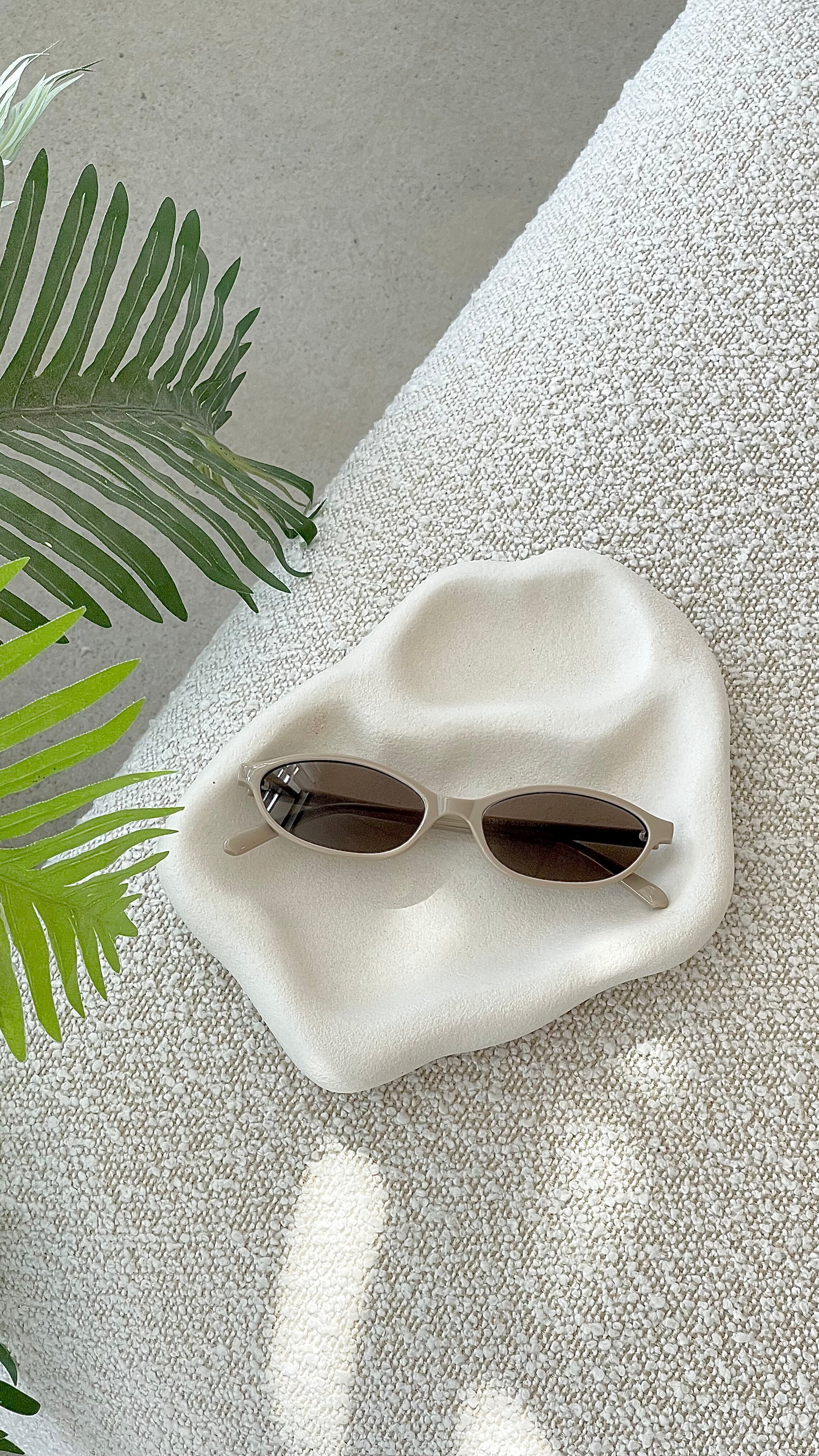 Amery Polarized Sunglasses for Men & Women - Olive Green UV Protection - Perfect for Driving, Beach & Outdoor Activities