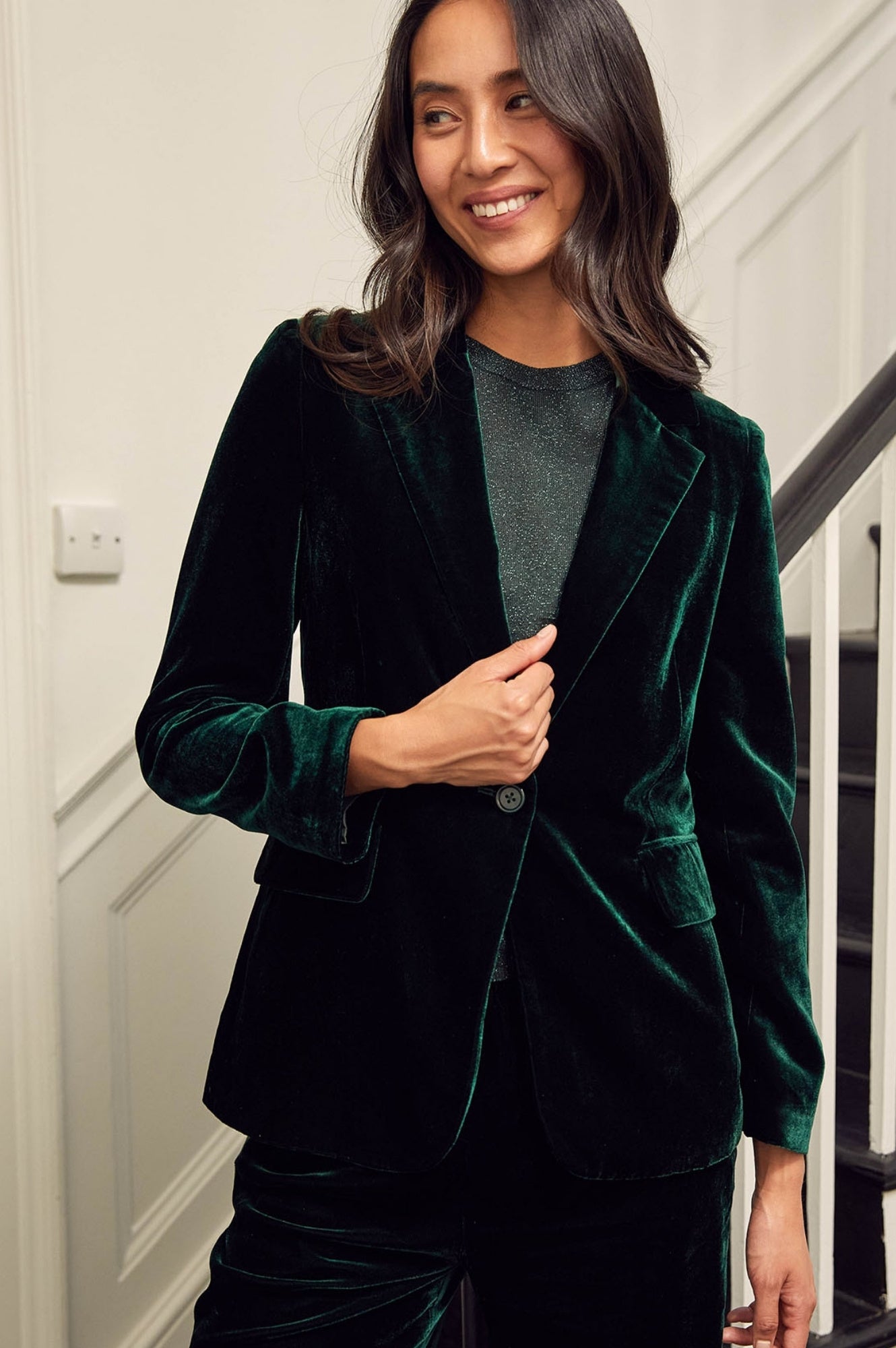 Asha Velvet Blazer for Women - Elegant Emerald Green Formal Jacket for Office Wear, Business Meetings & Evening Events