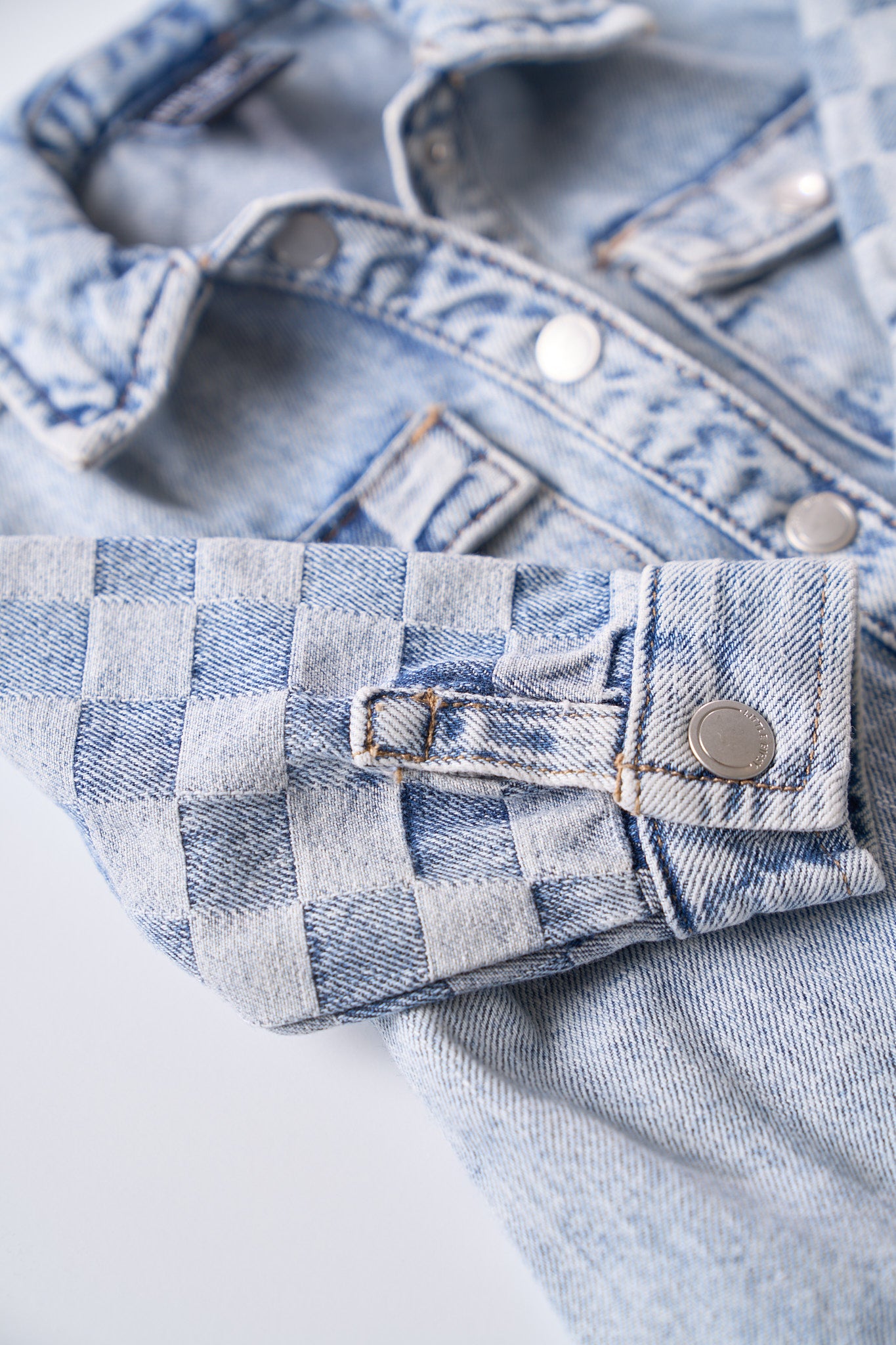 Men's Light Wash Checkered Denim Shacket - Casual Overshirt for Fall & Winter | Streetwear, Layering, Outdoor Activities