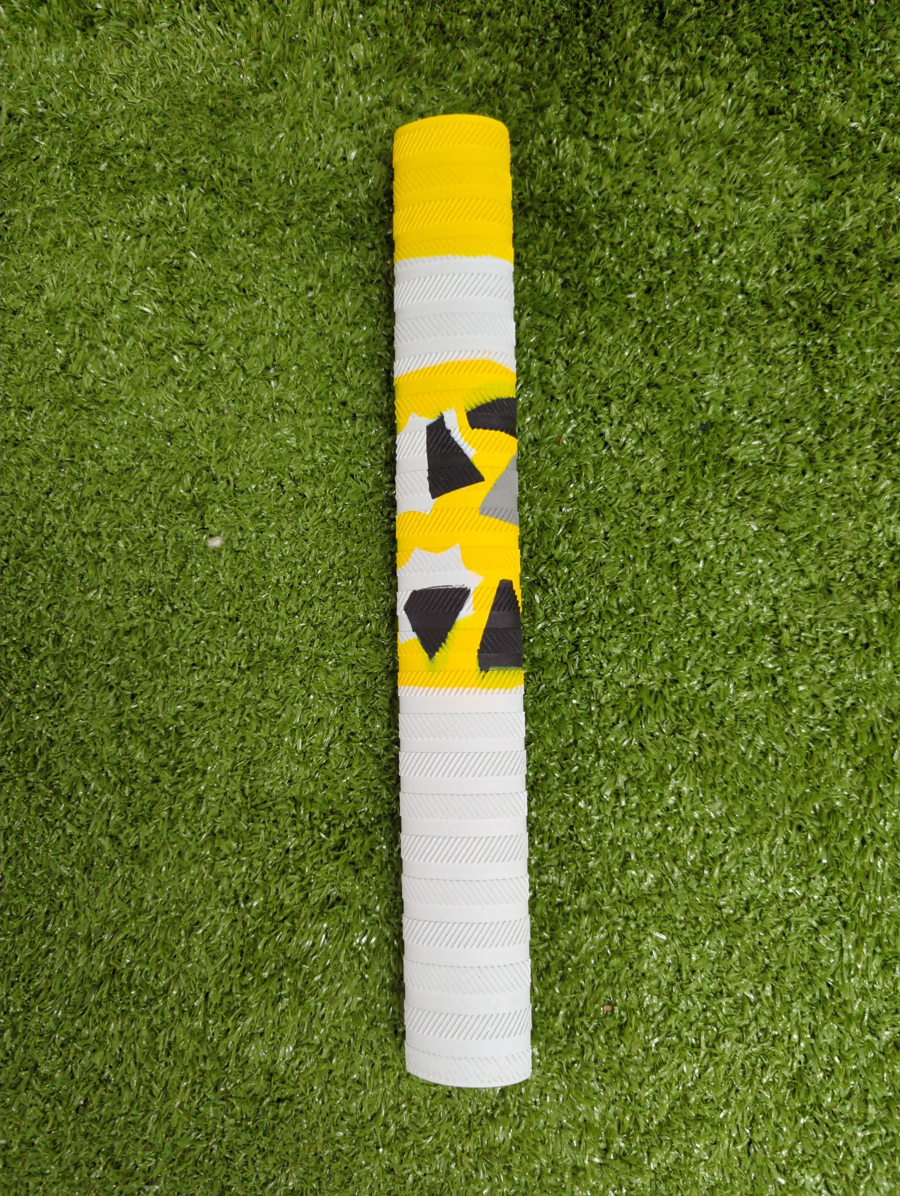 Raydn Camouflage Maxx Multi-Color Cricket Bat Grip - Non-Slip Comfort for Cricket Players - Perfect for Matches & Practice Sessions