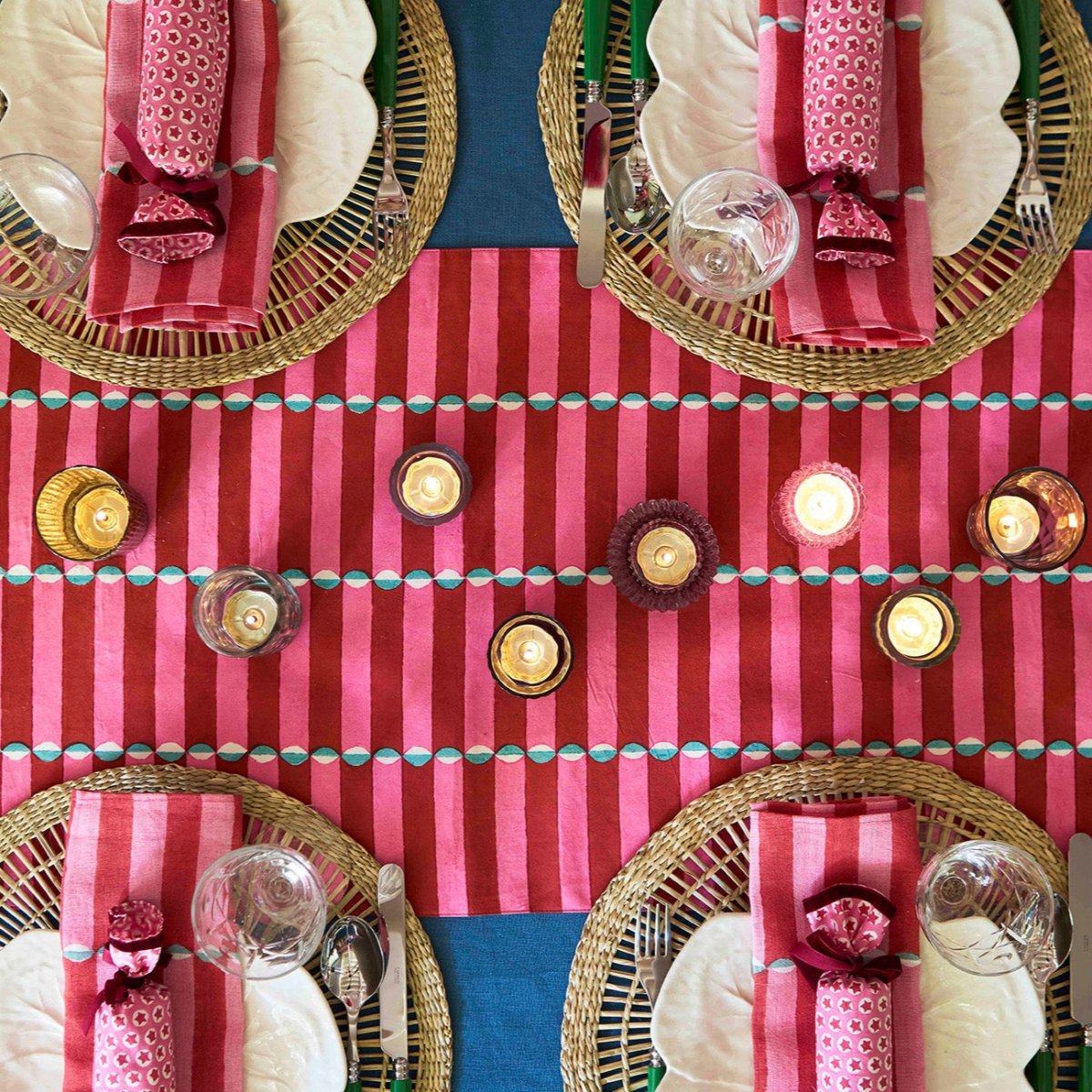 Reusable Fabric Cracker Tuk Tuk Pink Set of 4 - Eco-Friendly Party Crackers for Weddings, Birthdays & Celebrations - Perfect for Festive Decorations and Gift Giving