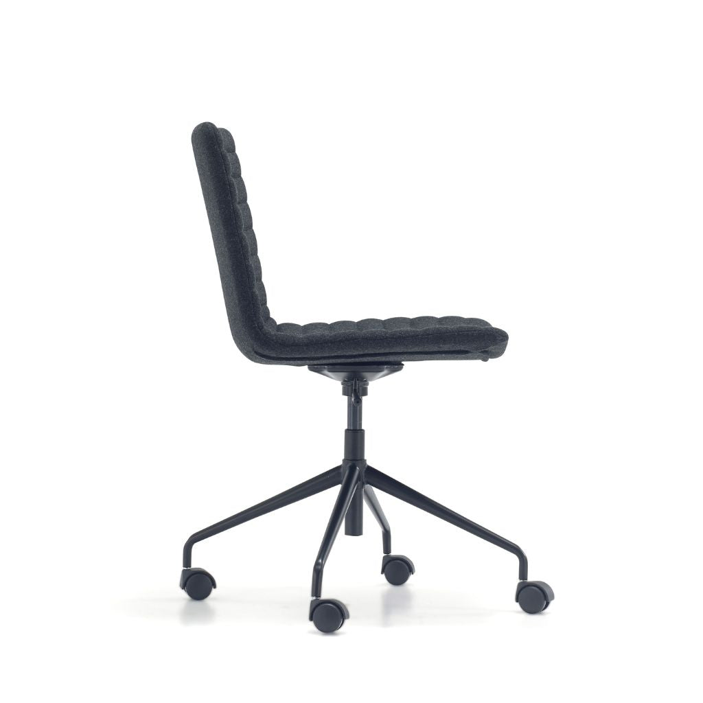 Premium Mobel Maven Fully Upholstered Swivel Office Chair - Ergonomic Conference Room & Home Office Seating for Comfortable Meetings