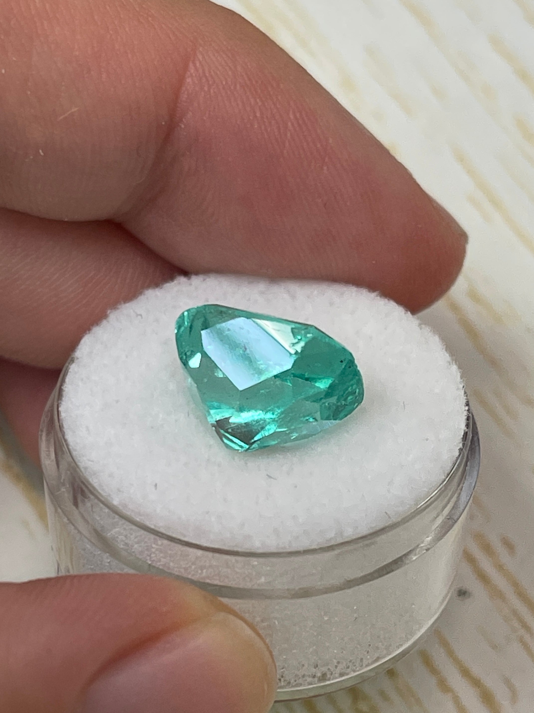 7.13 Carat 13x11mm Natural Colombian Emerald Loose Gemstone - Vivid Bluish Green Cushion Cut for Jewelry Making, Engagement Rings & Collector's Pieces