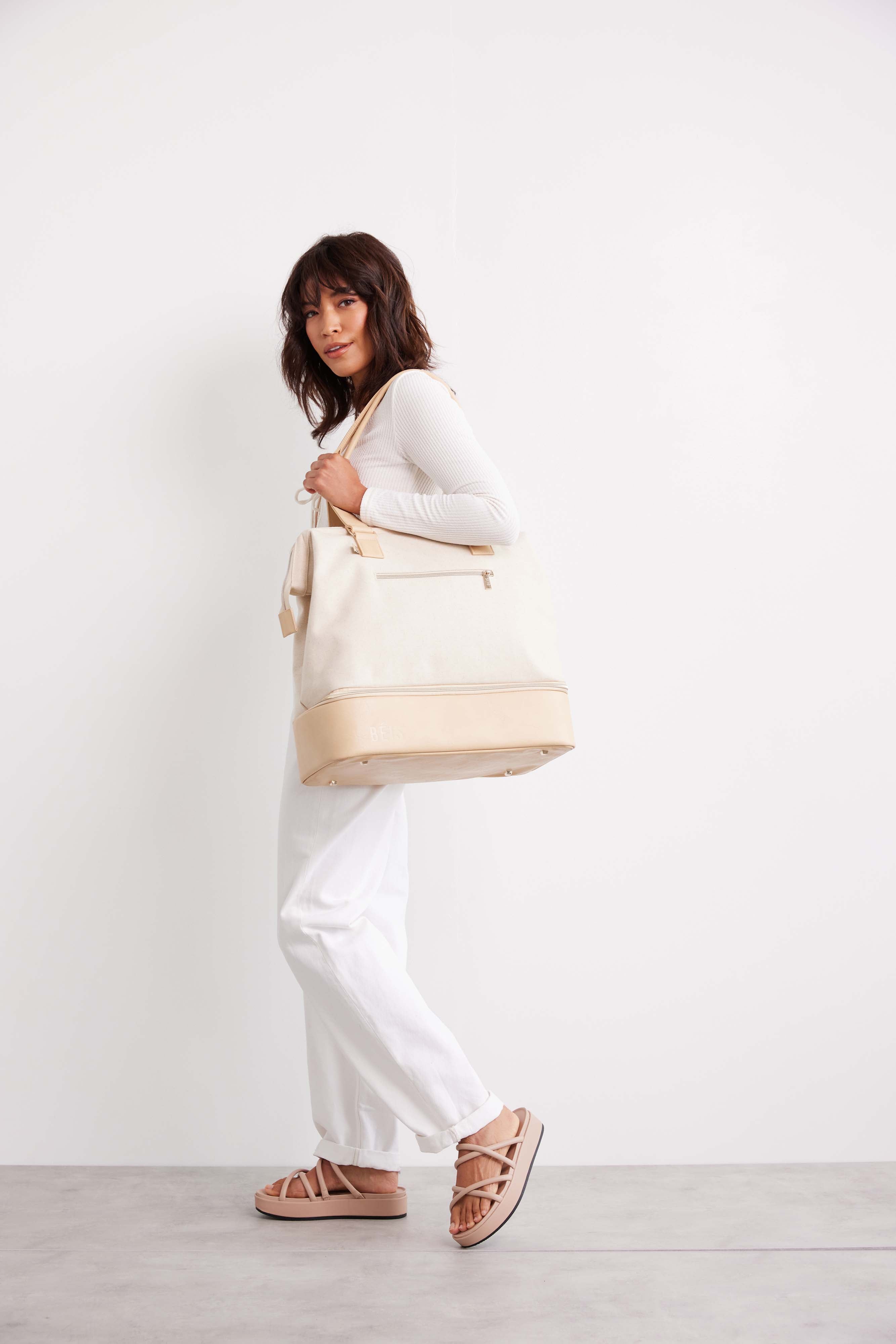 Mini Weekender Bag in Beige - Stylish & Compact Travel Duffel for Weekend Getaways, Gym, or Overnight Trips