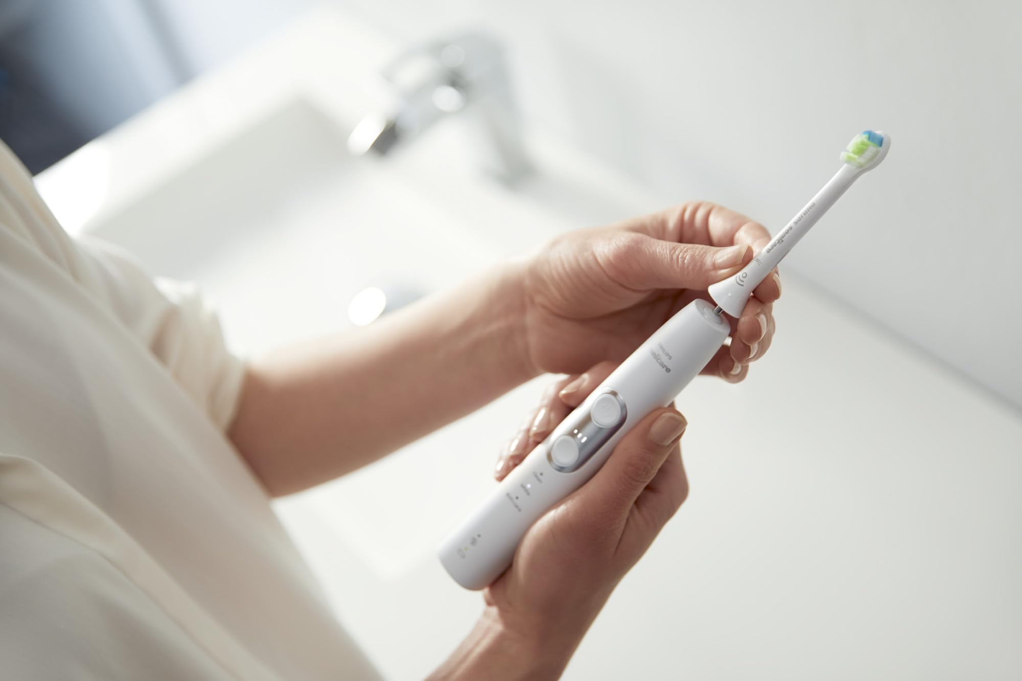 Philips Sonicare ProtectiveClean 6100 Rechargeable Electric Toothbrush - HX6877/21 | Whitening, Gum Care & Plaque Removal | 3 Modes, Pressure Sensor | Perfect for Travel & Daily Oral Hygiene (White)