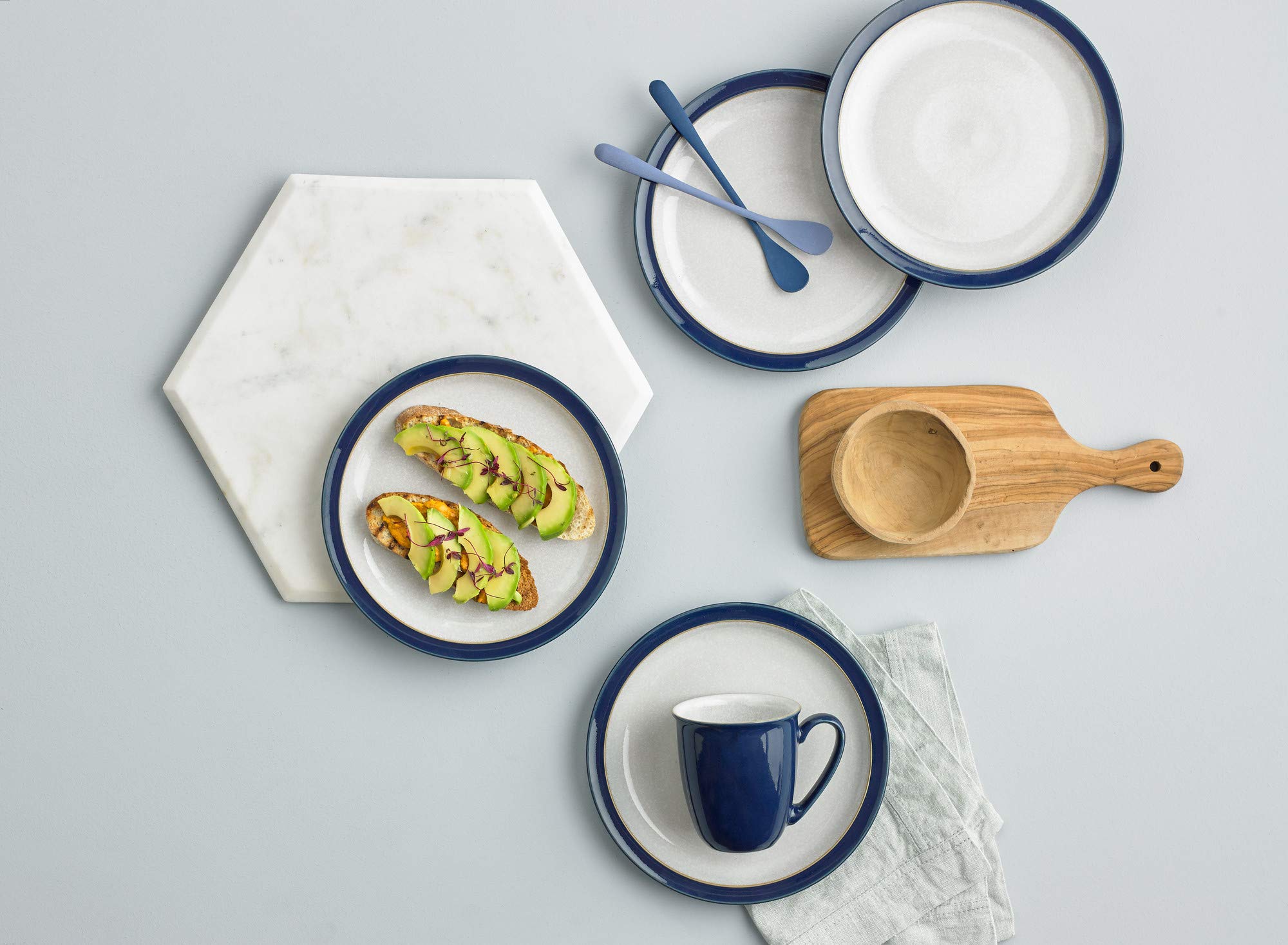 Denby Elements Dark Blue Coffee Mug Set of 4 - 330ml Stoneware Ceramic Tea Cups for Home, Office & Gifts - Dishwasher & Microwave Safe - Navy Blue & White - Chip Resistant - Perfect for Morning Coffee, Afternoon Tea or Office Breaks