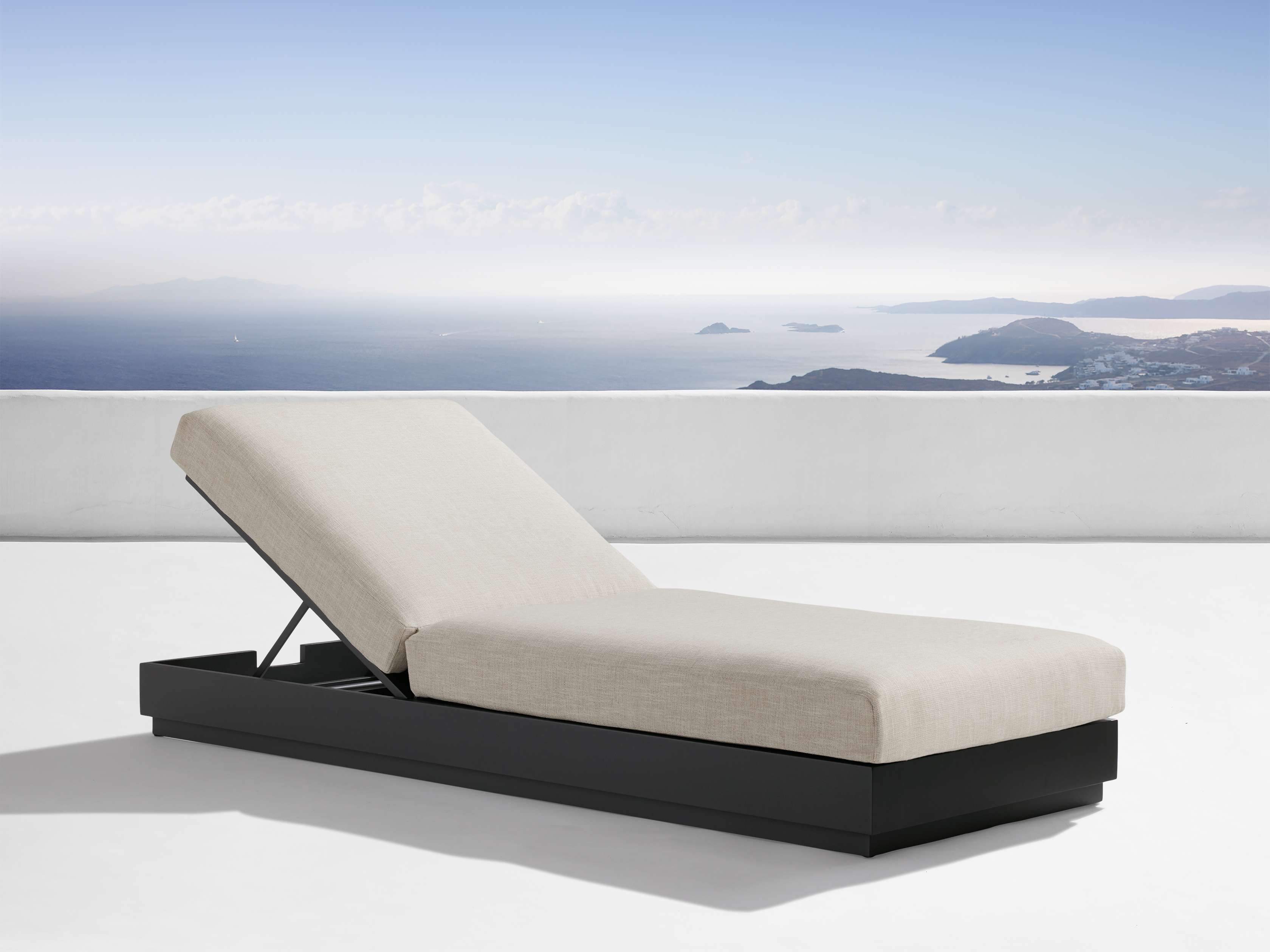 Bal Harbour Outdoor Aluminum Chaise Lounge - Lightweight & Weather-Resistant Patio Furniture for Poolside, Beach, Garden Relaxation