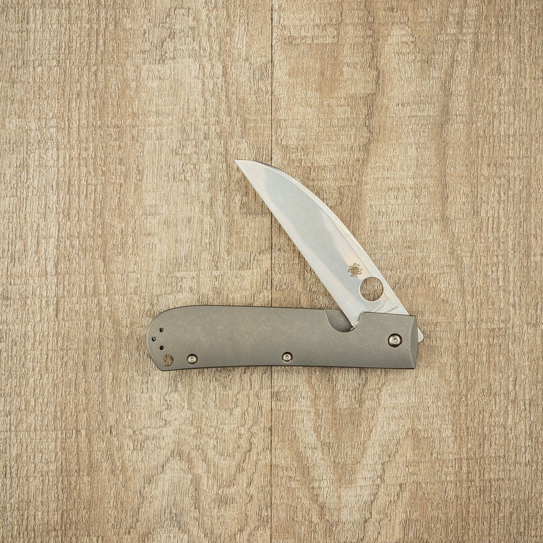Spyderco Swayback Folding Pocket Knife - Premium EDC Knife for Outdoor, Camping, Hiking & Everyday Carry