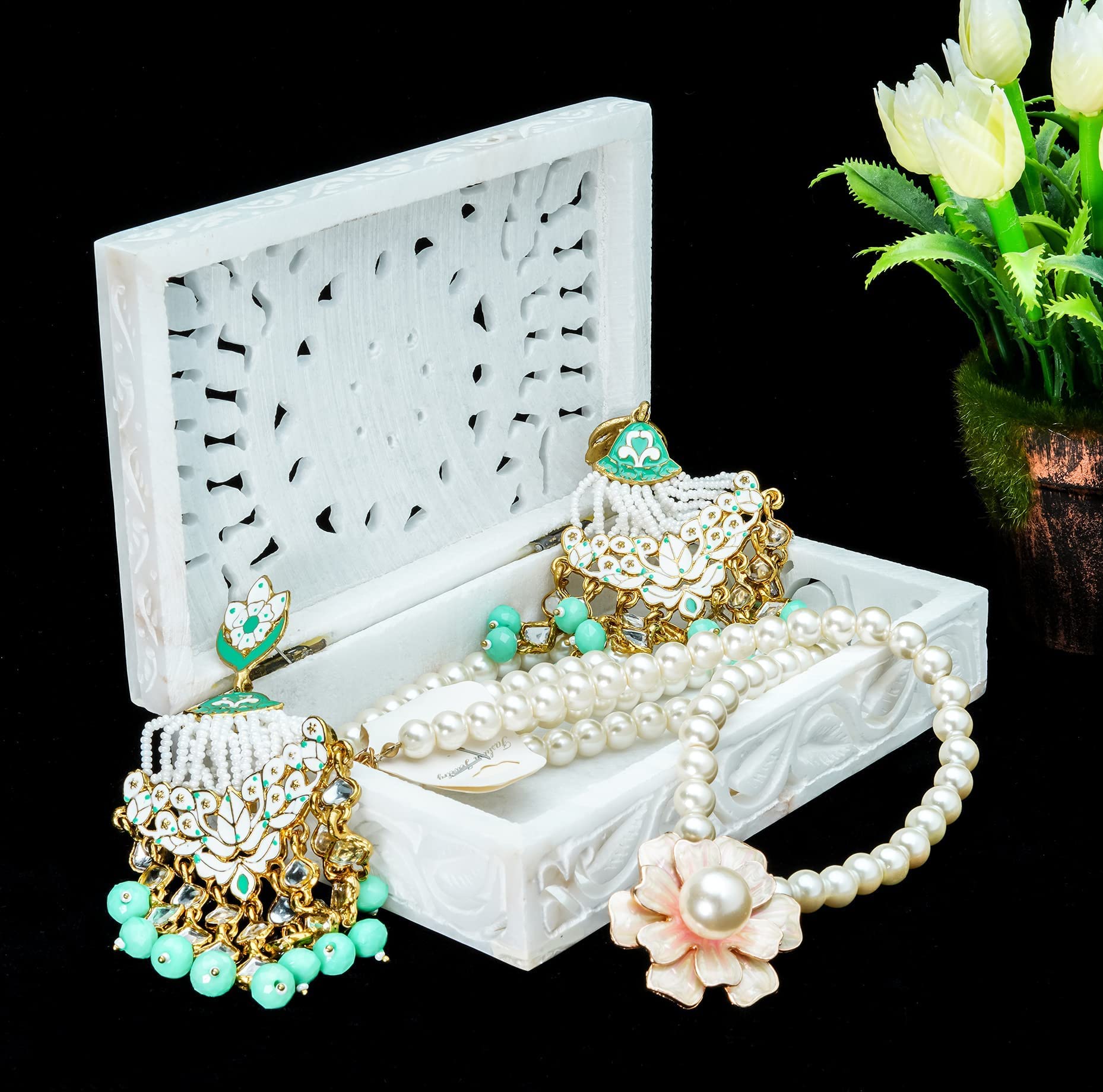 Crocon White Marble Jewelry Box - Elegant Earring & Makeup Organizer - Small Trinket Storage Box (6x4 Inches) - Perfect for Women's Jewelry, Rings, Necklaces & Cosmetics - Great for Bedroom Vanity, Bathroom Counter & Travel Organizer