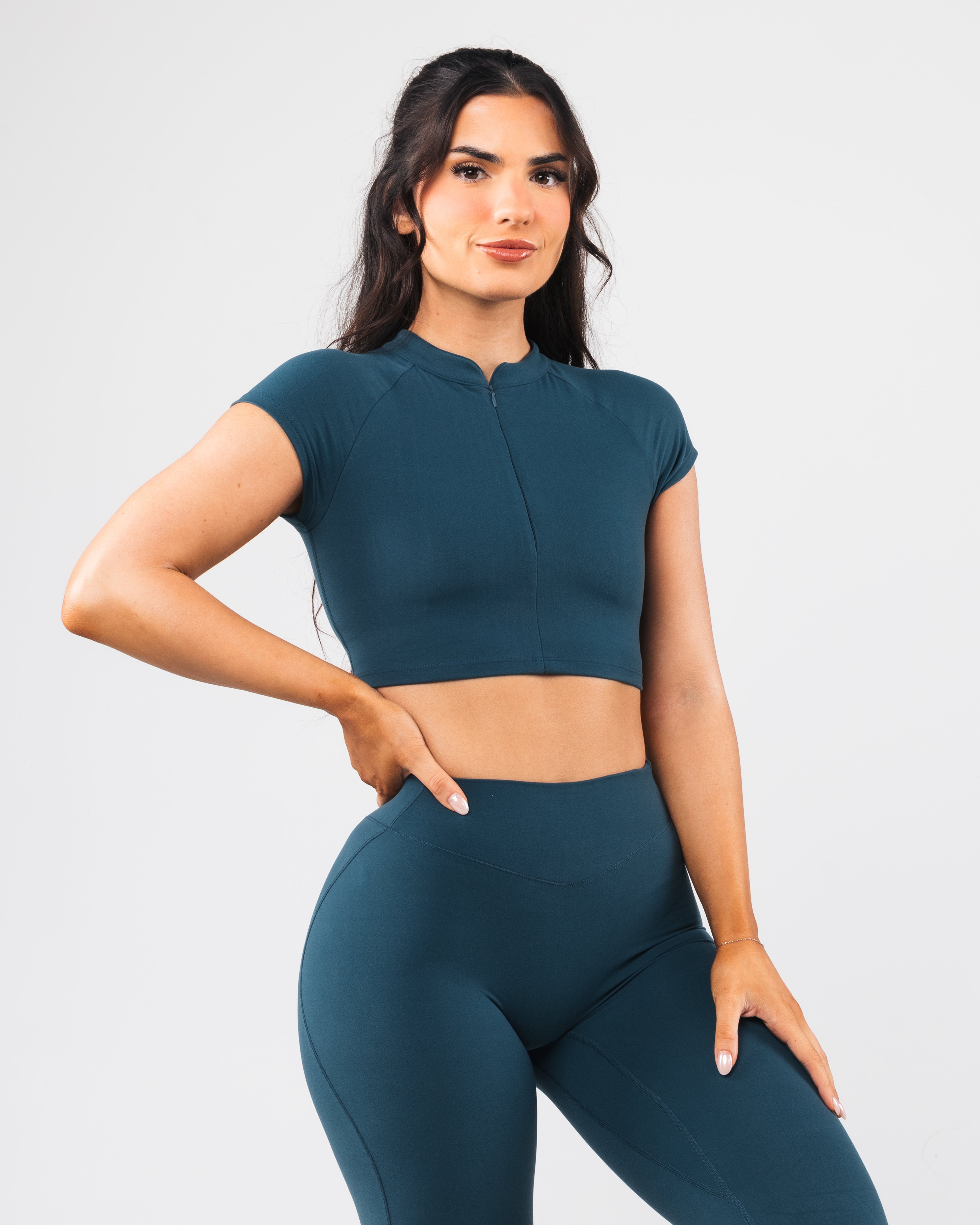 KDM Zip Front Sports Bra - Seamless Support for High-Impact Workouts, Yoga & Running | Comfortable & Breathable Activewear for Women