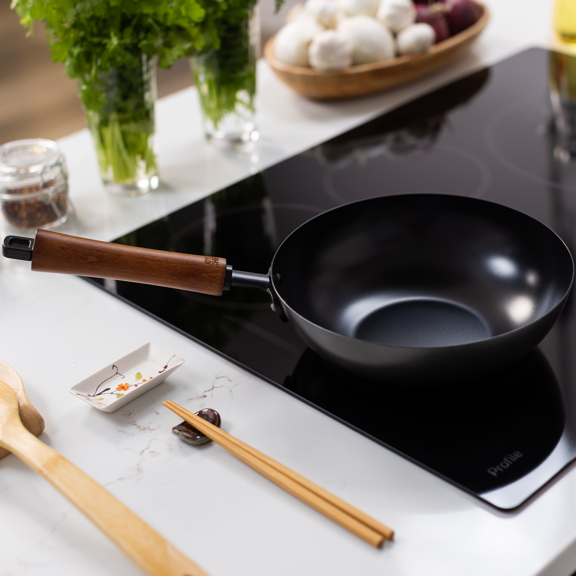 9.5 Inch Carbon Steel Ceramic Nonstick Stir Fry Pan - Classic Series Wok for Asian Cooking, Sauteing & Stir Frying - Professional Restaurant-Grade Cookware for Home Chefs