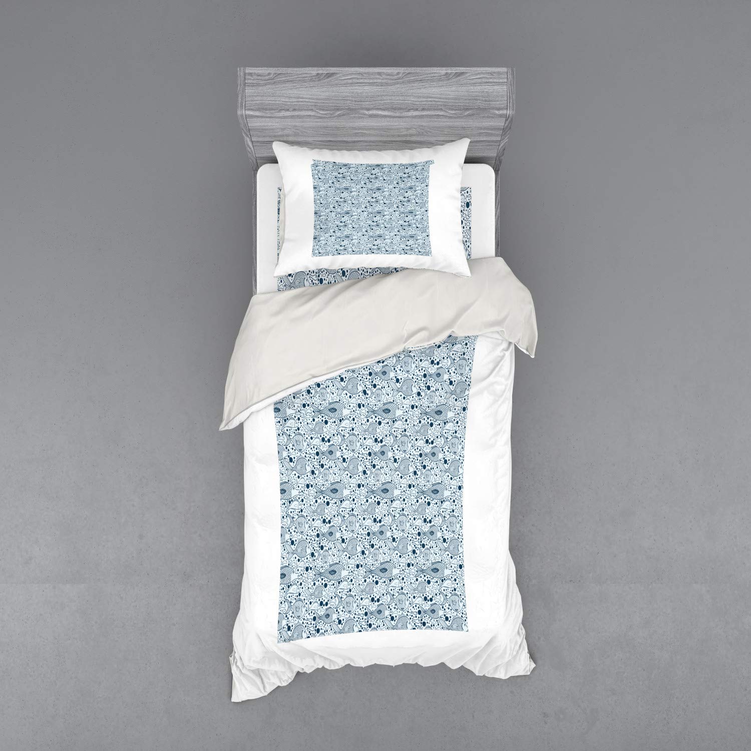 Ambesonne Blue Duvet Cover Set - Underwater Sea Life Fish with Bubbles Design, Funky Art Style 3-Piece Bedding Set with Sham & Fitted Sheet, Twin XL Size - Perfect for Kids' Rooms, Beach Themed Decor, and Ocean Lovers' Bedrooms