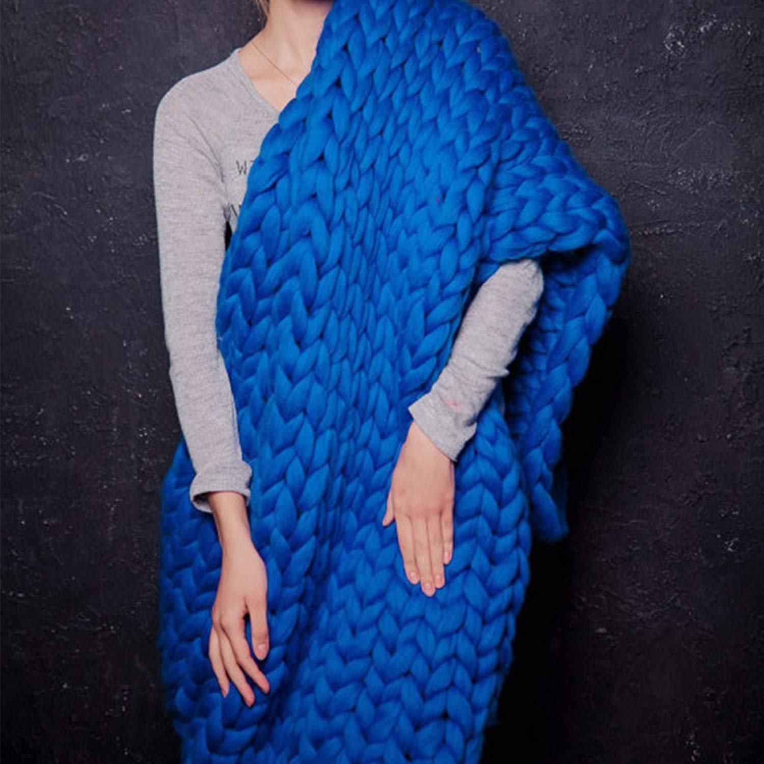 Chunky Giant Knit Throw Blanket - Handmade Bulky Knitting Yarn for Bedroom Decor, Super Large 120x180cm - Cozy Sofa Blanket, Pet Bed Cover, Yoga Mat & Home Decor Accessory in Blue